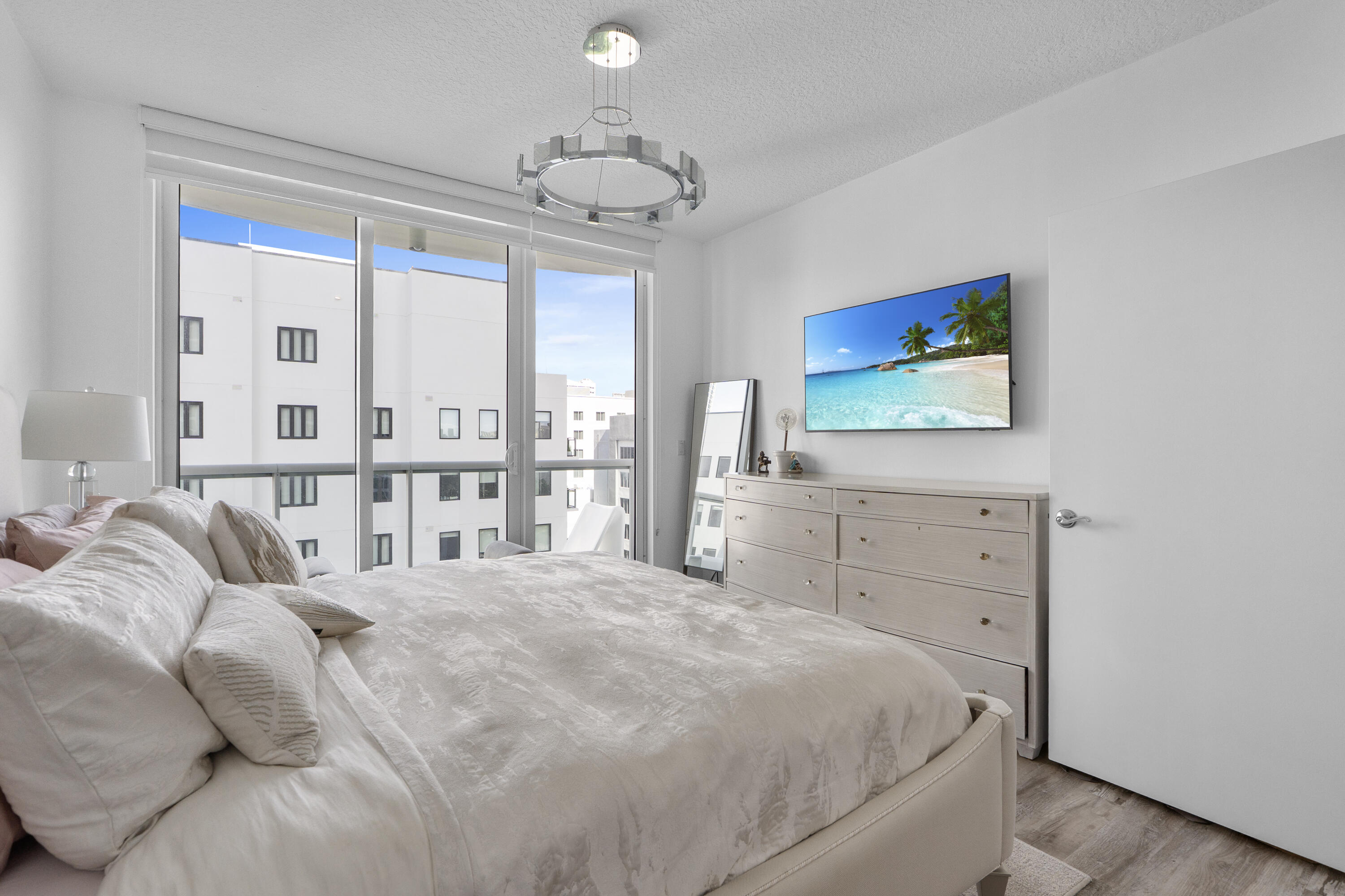 111 SE 8th #705, Fort Lauderdale FL 33301