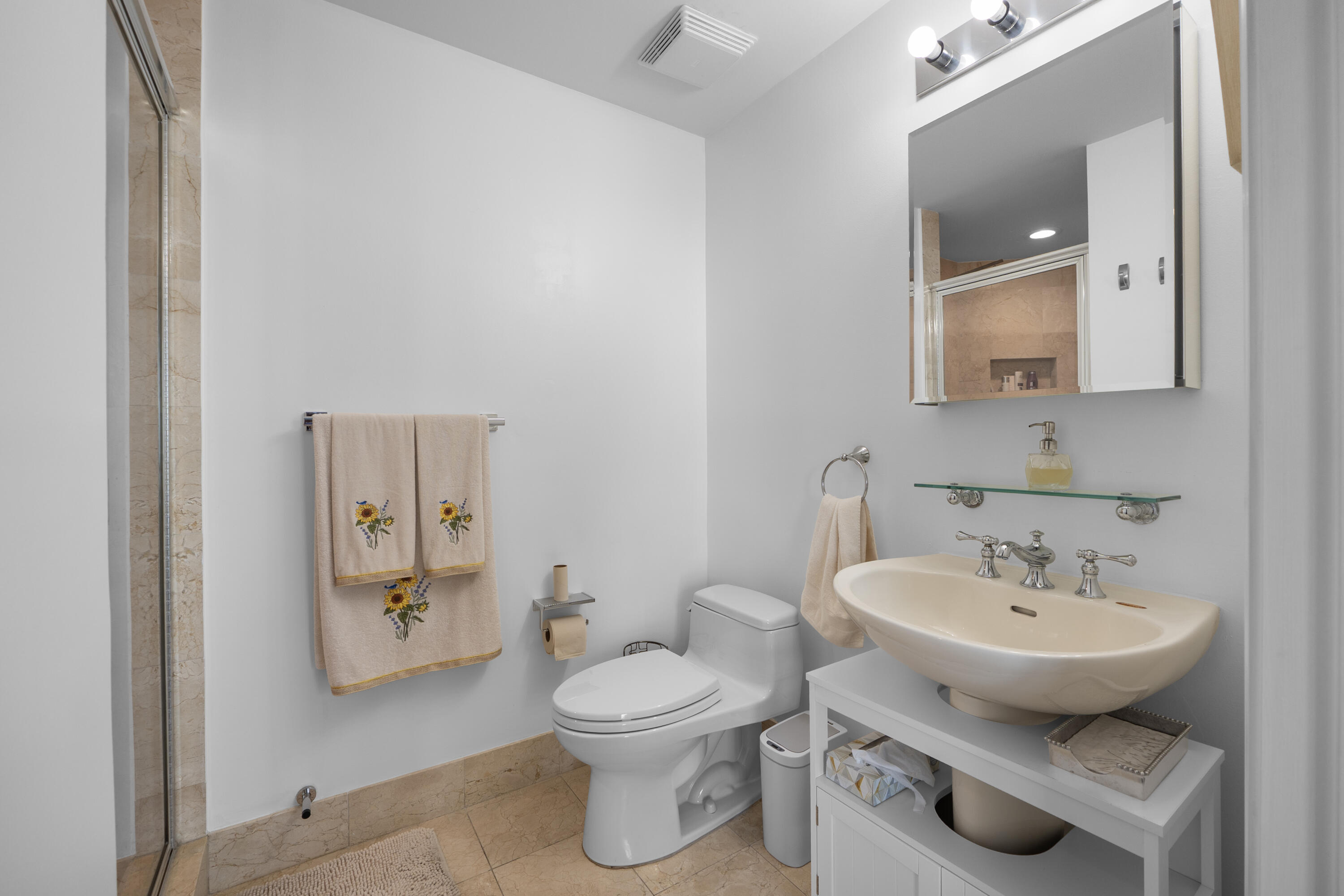 111 SE 8th #705, Fort Lauderdale FL 33301
