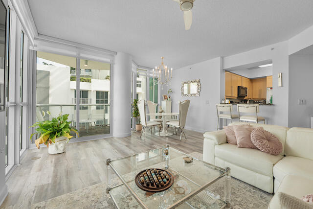 111 SE 8th #705, Fort Lauderdale FL 33301