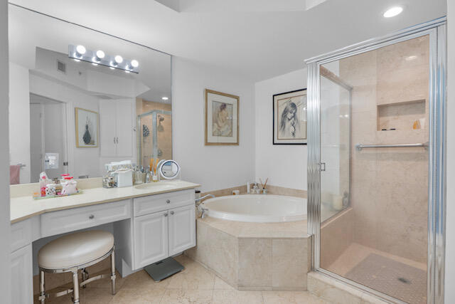 111 SE 8th #705, Fort Lauderdale FL 33301