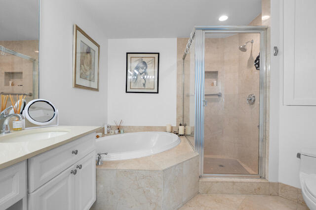 111 SE 8th #705, Fort Lauderdale FL 33301