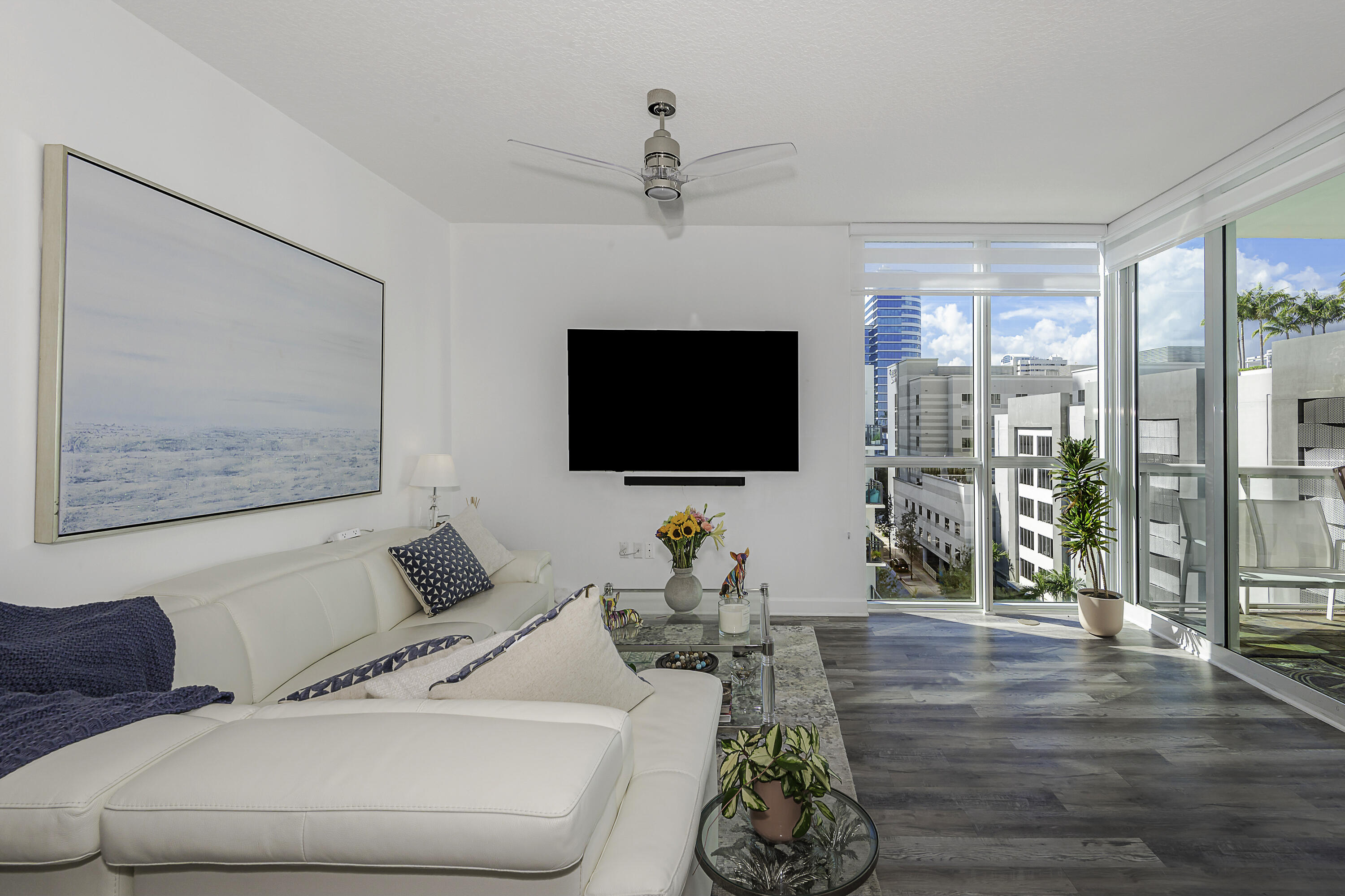 111 SE 8th #705, Fort Lauderdale FL 33301
