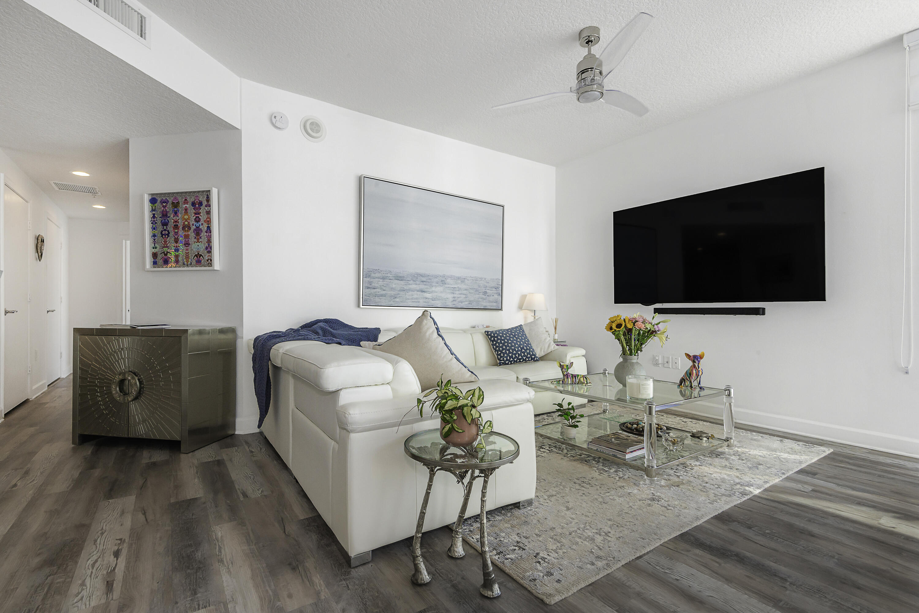 111 SE 8th #705, Fort Lauderdale FL 33301