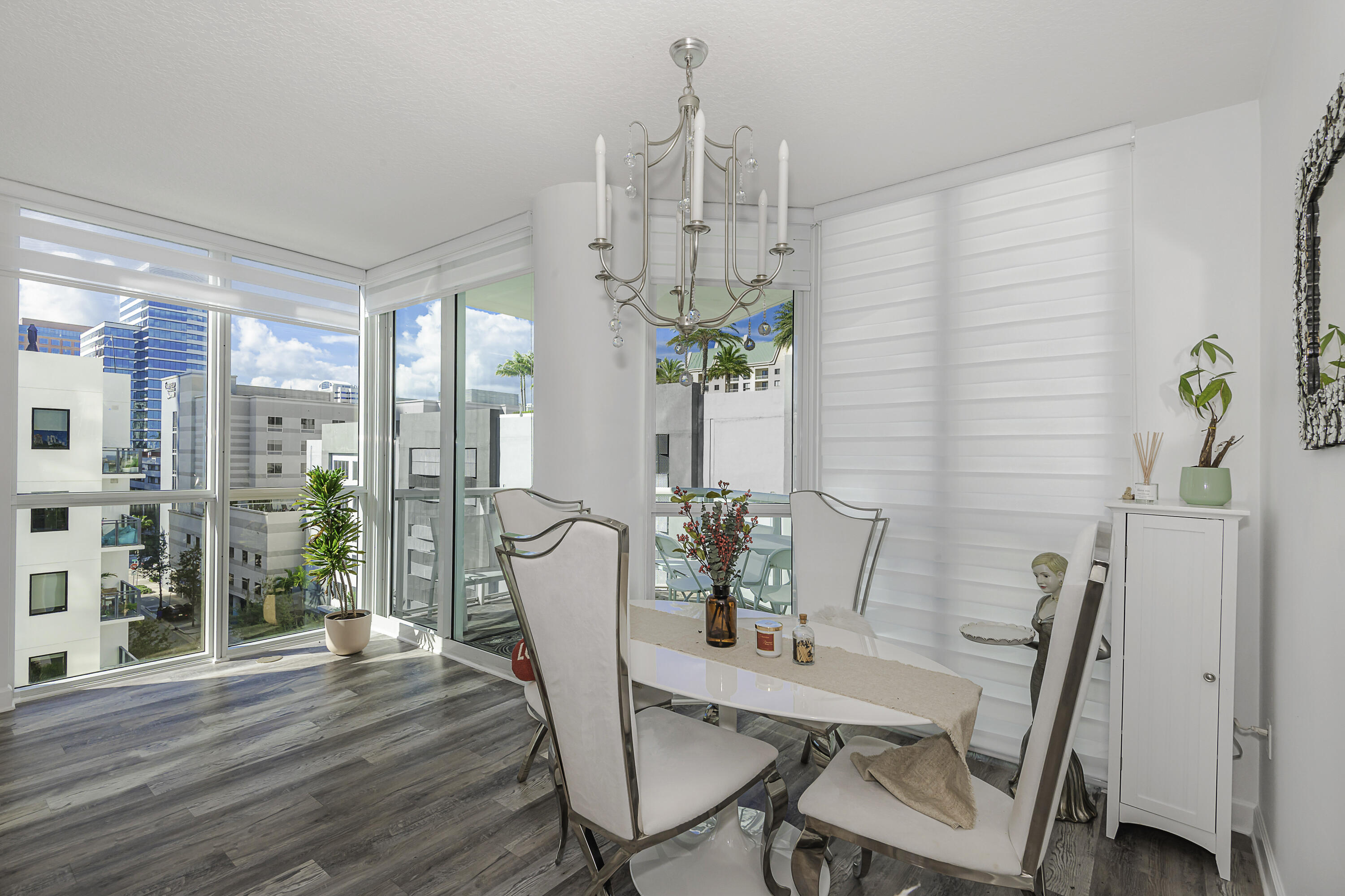111 SE 8th #705, Fort Lauderdale FL 33301