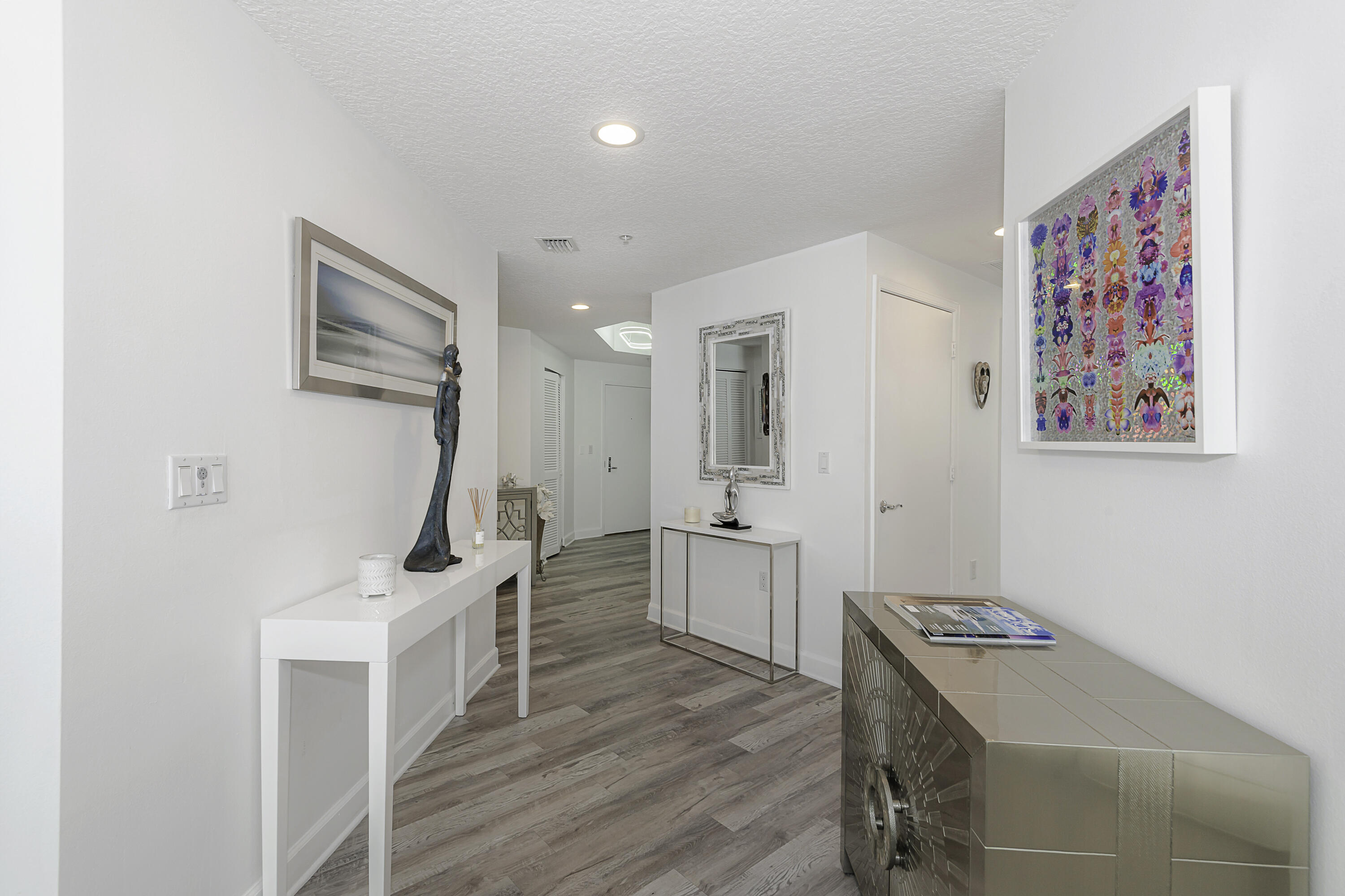 111 SE 8th #705, Fort Lauderdale FL 33301