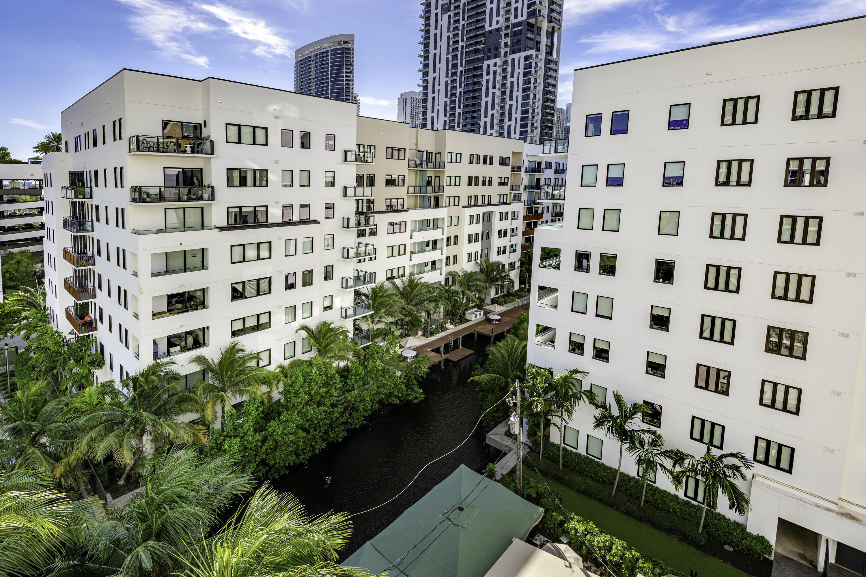 111 SE 8th #705, Fort Lauderdale FL 33301