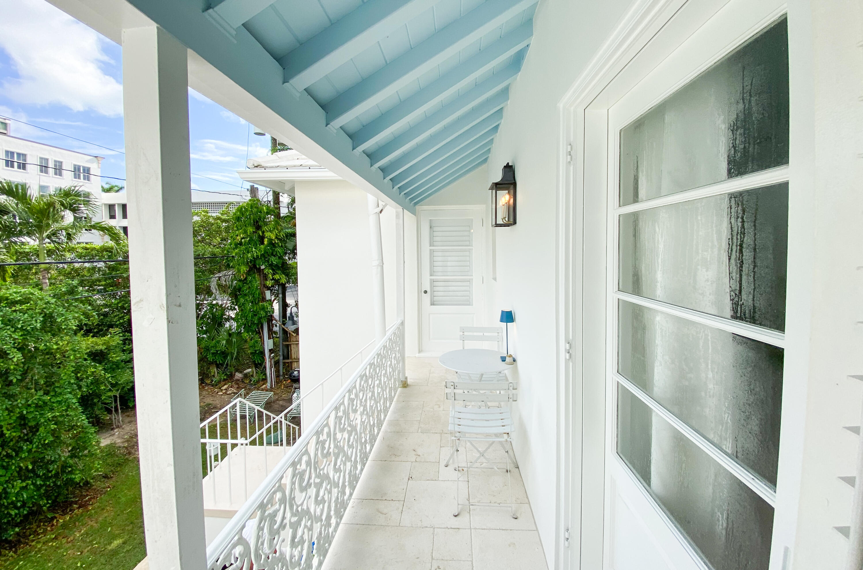 311 Cocoanut #2010, Palm Beach FL 33480