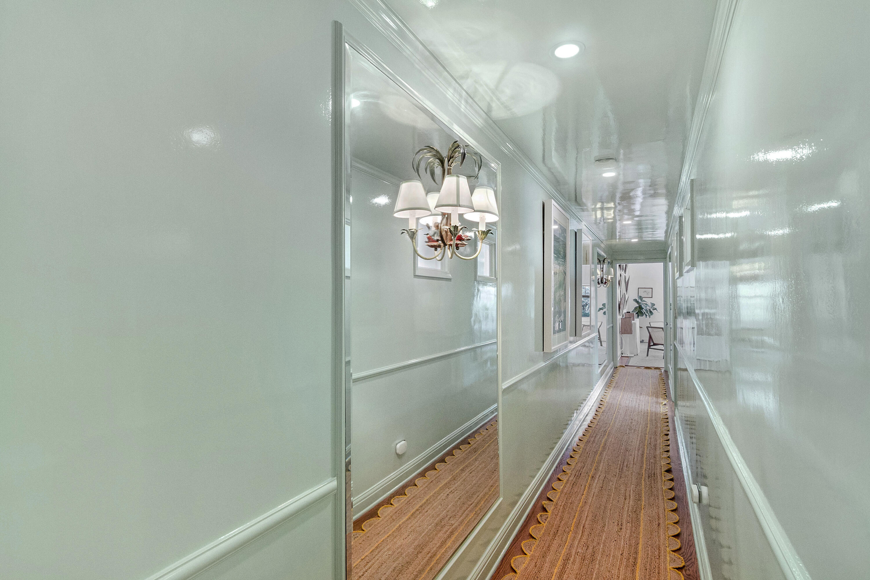 311 Cocoanut #2010, Palm Beach FL 33480