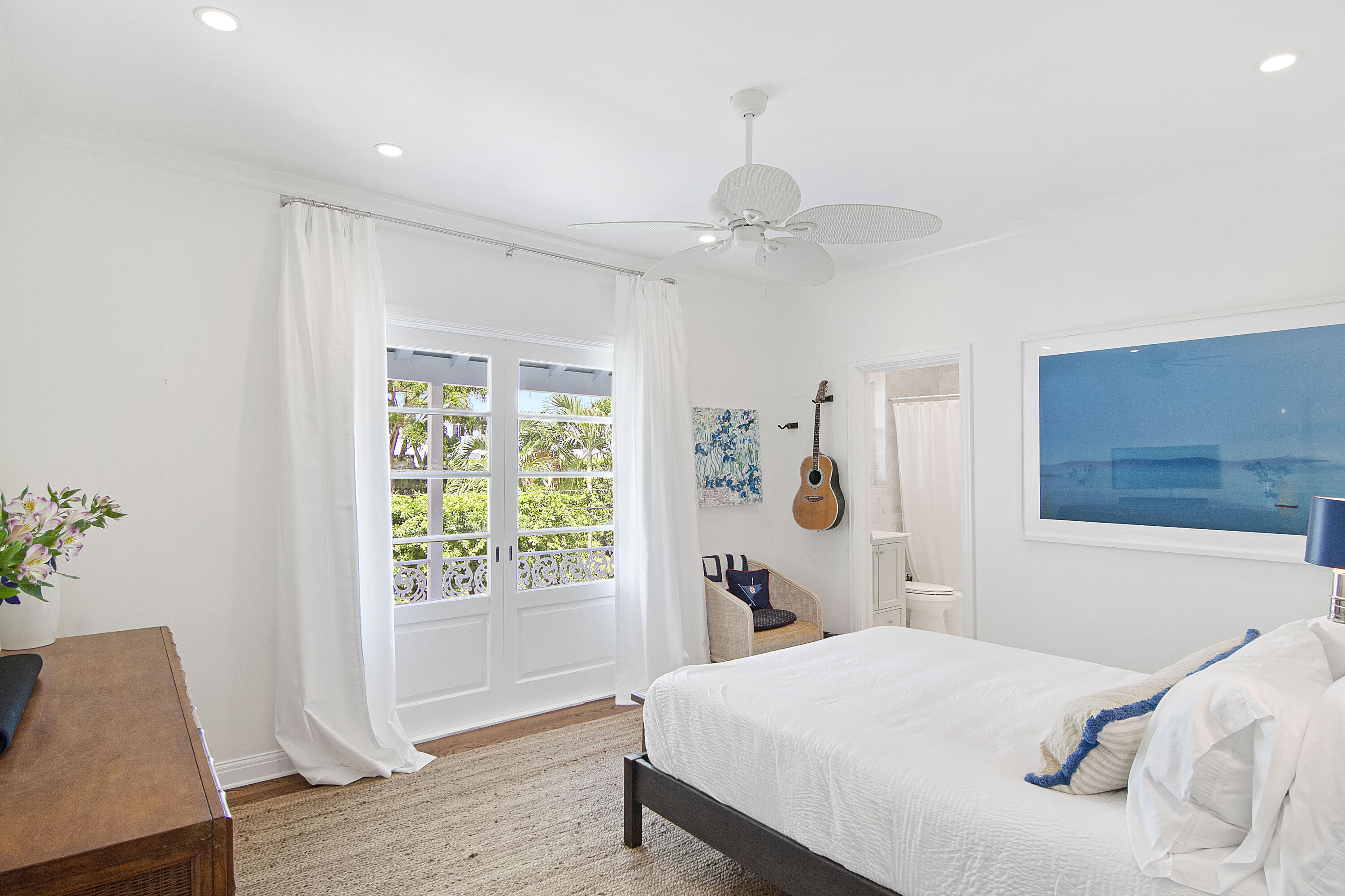 311 Cocoanut #2010, Palm Beach FL 33480