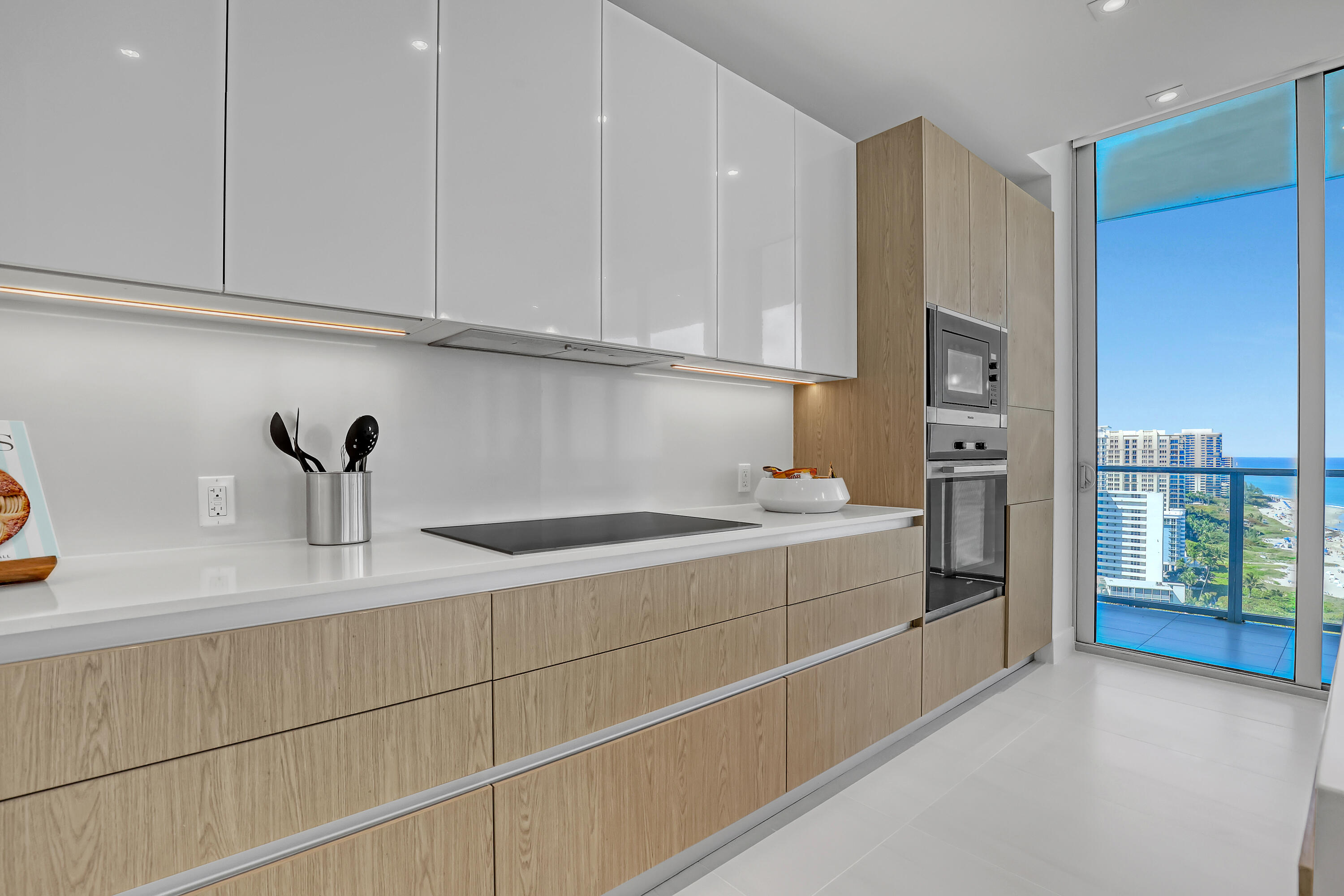 3100 N Ocean #H-1703, Riviera Beach FL 33404