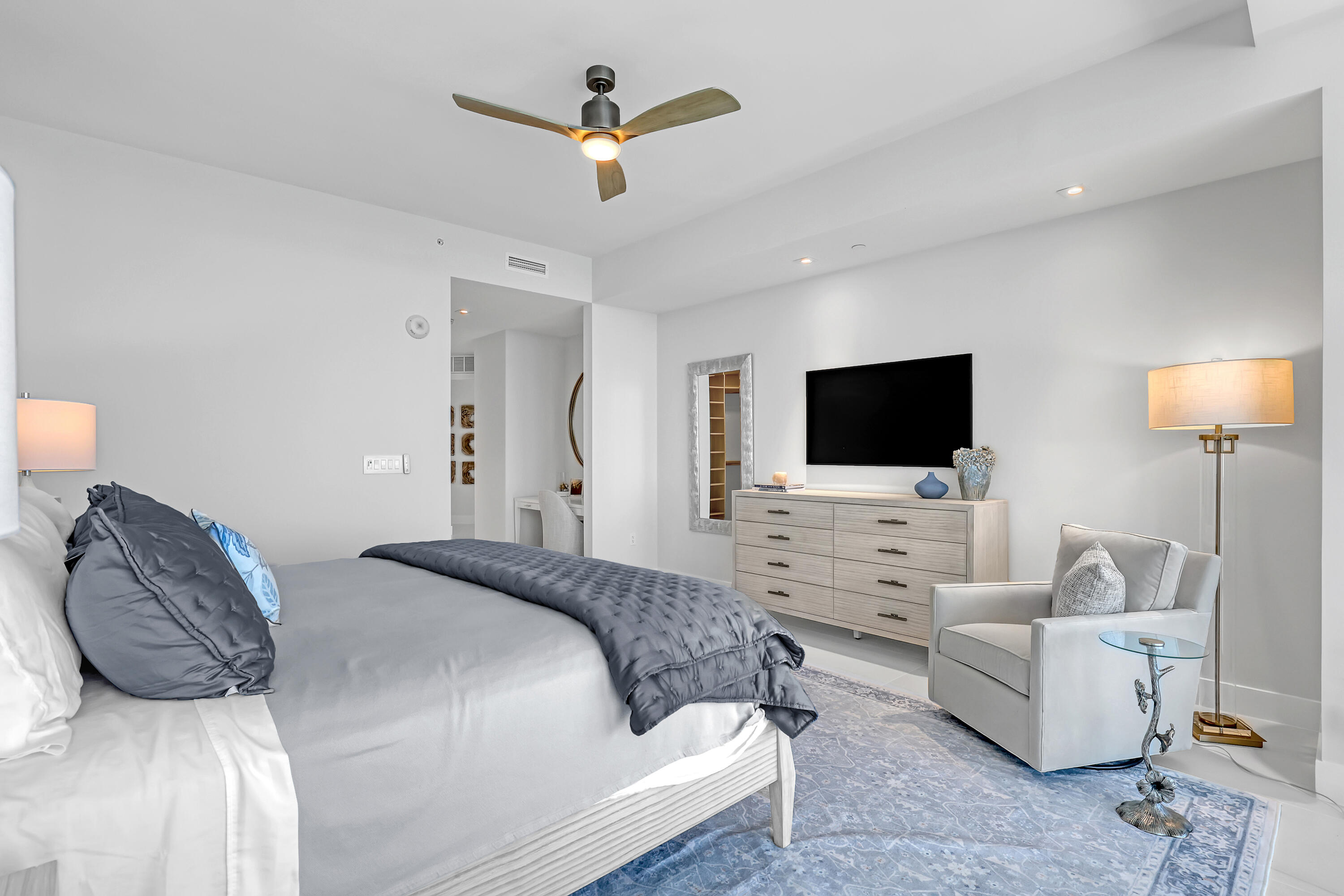 3100 N Ocean #H-1703, Riviera Beach FL 33404