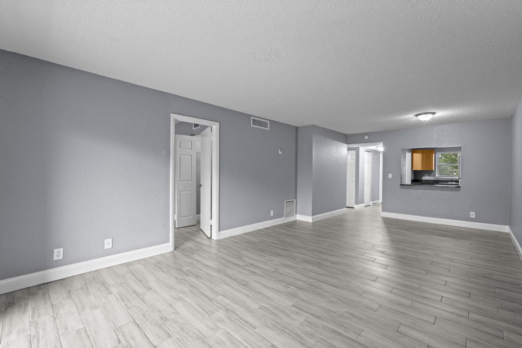 120 Sparrow #205, Royal Palm Beach FL 33411
