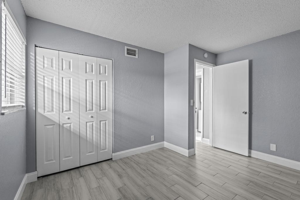 120 Sparrow #205, Royal Palm Beach FL 33411