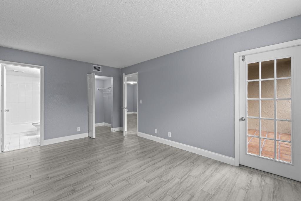 120 Sparrow #205, Royal Palm Beach FL 33411
