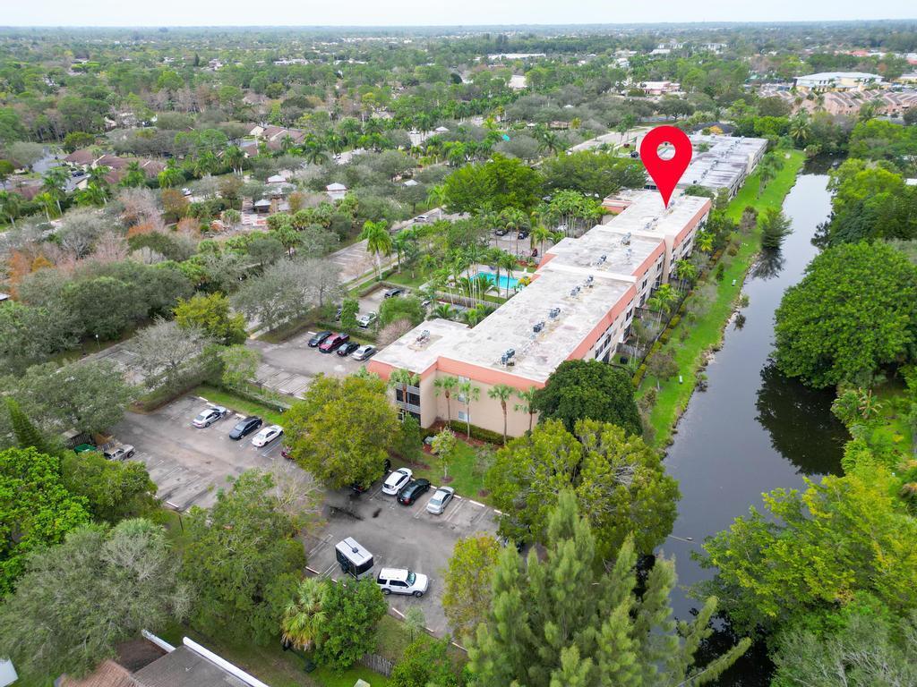 120 Sparrow #205, Royal Palm Beach FL 33411