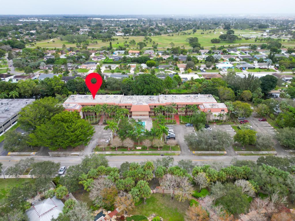 120 Sparrow #205, Royal Palm Beach FL 33411