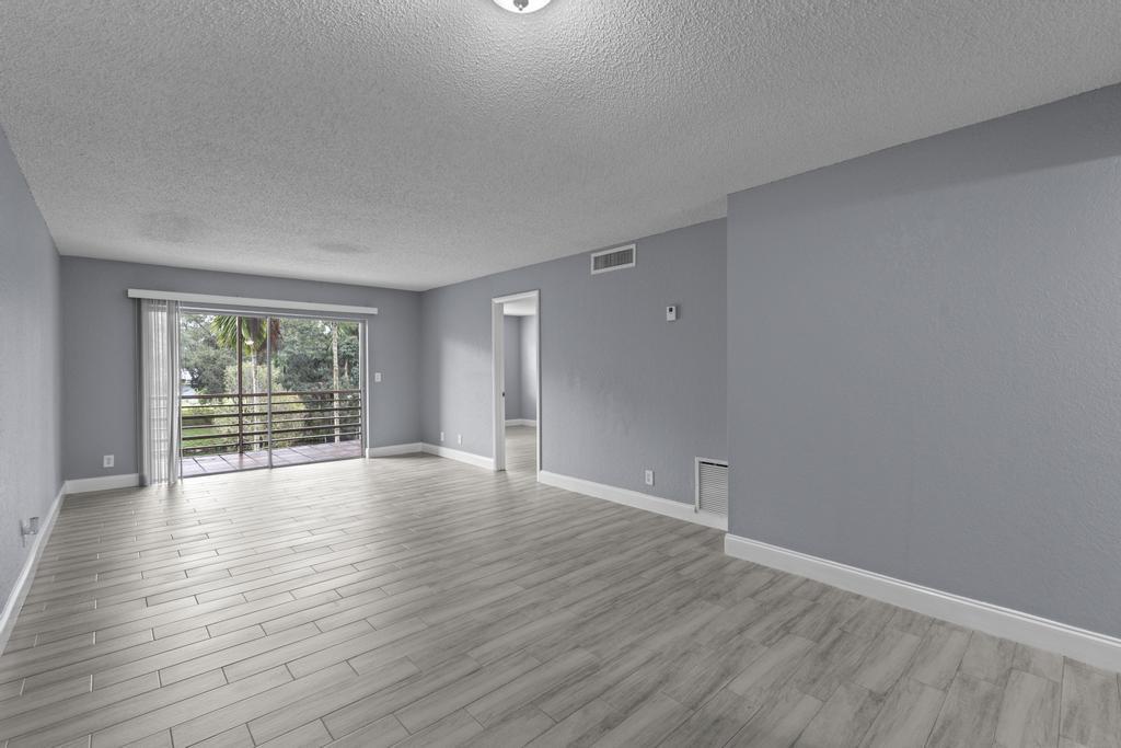 120 Sparrow #205, Royal Palm Beach FL 33411