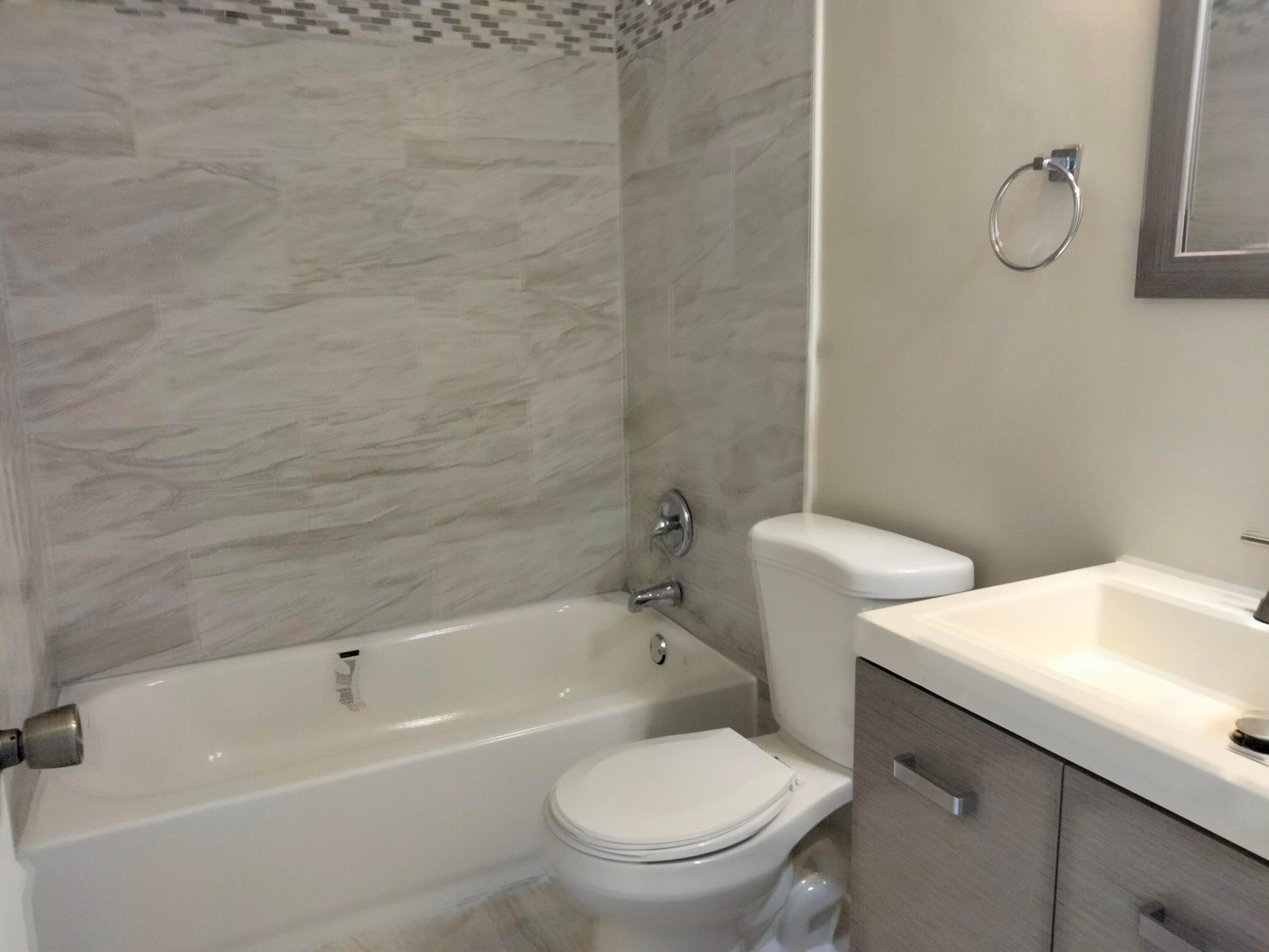 564 Holly ##1, Palm Beach Gardens FL 33410