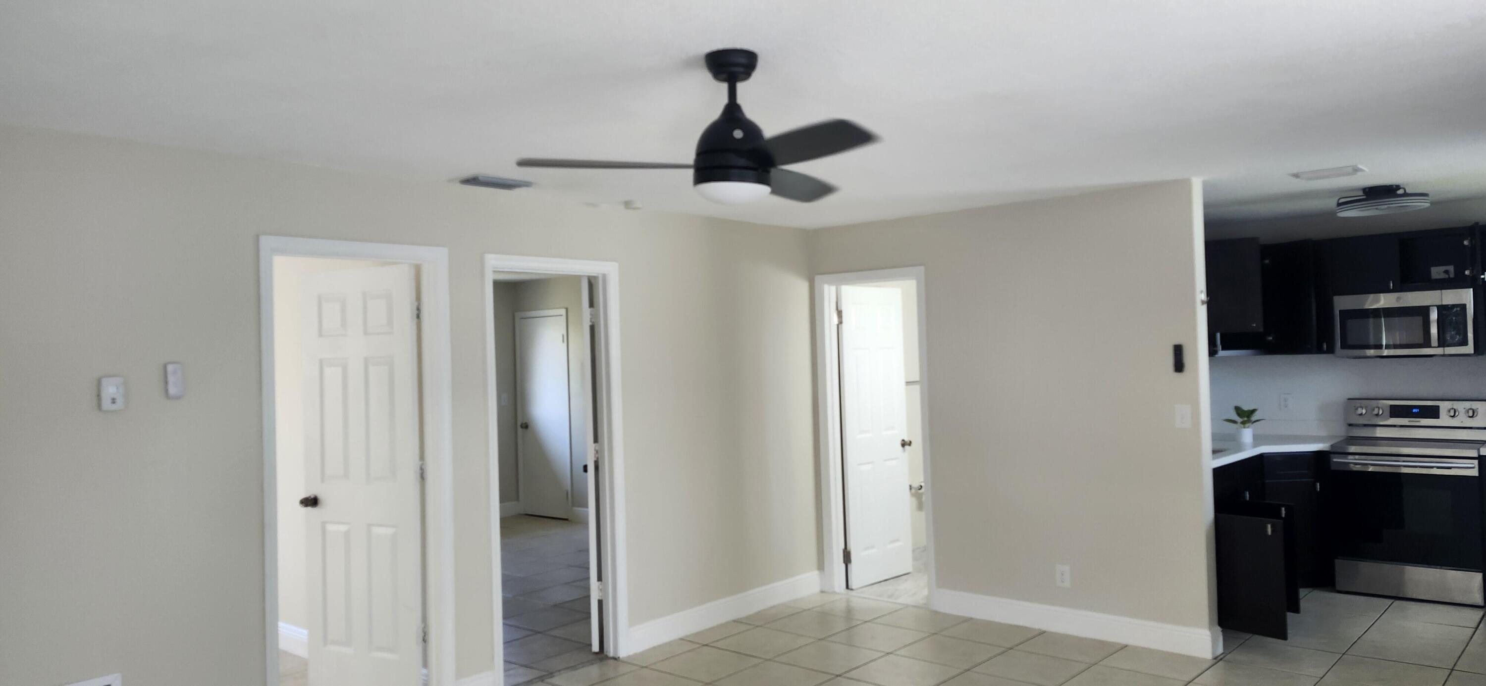 564 Holly ##1, Palm Beach Gardens FL 33410