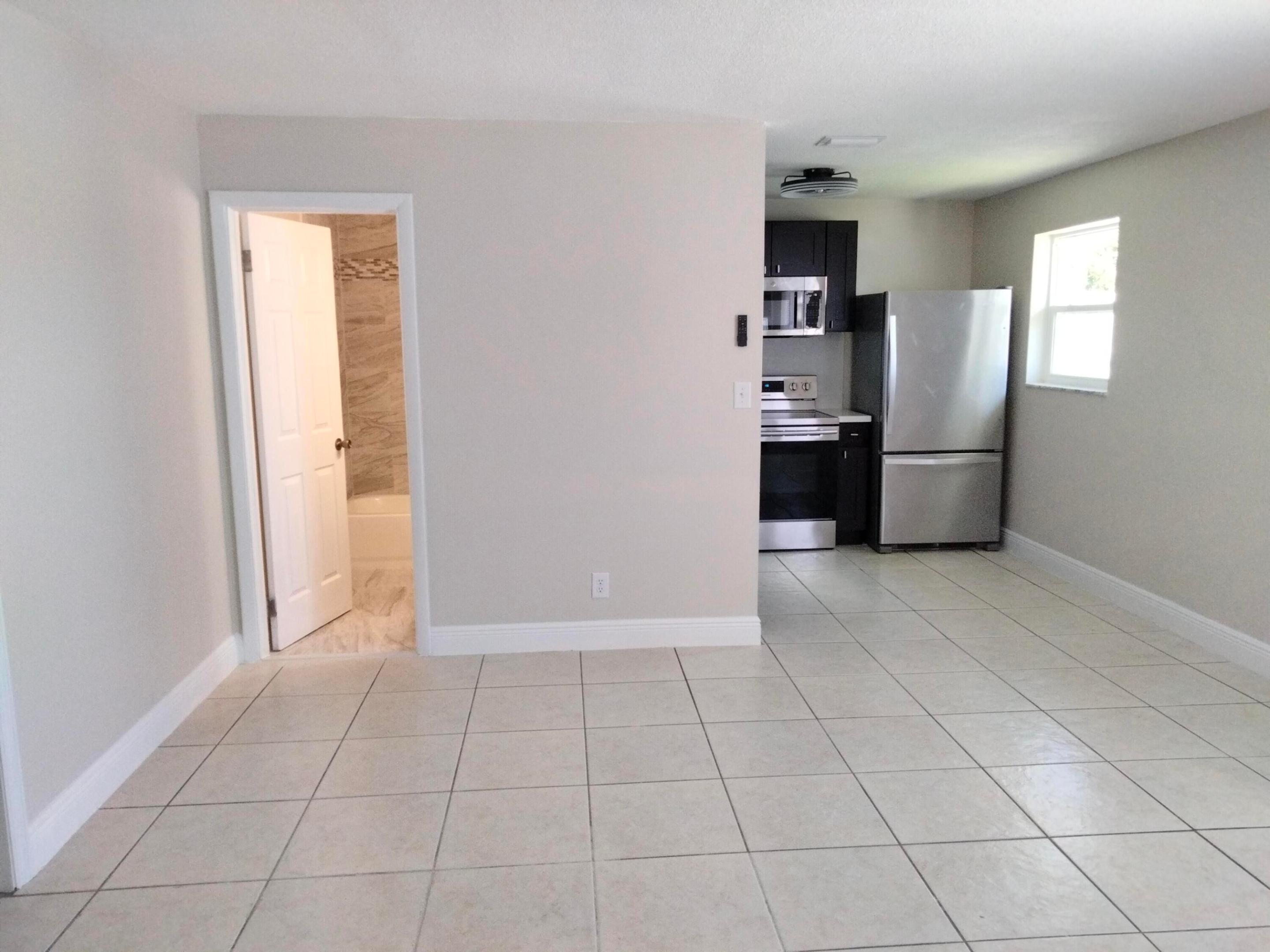 564 Holly ##1, Palm Beach Gardens FL 33410