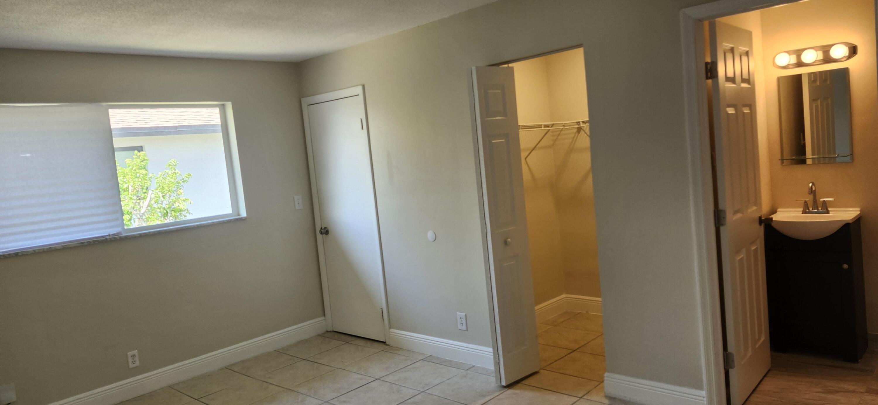564 Holly ##1, Palm Beach Gardens FL 33410