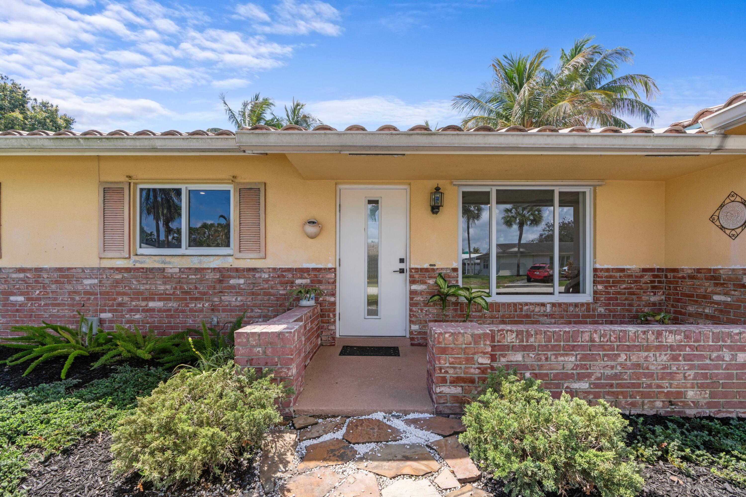 1570 SW 10th, Boca Raton FL 33486