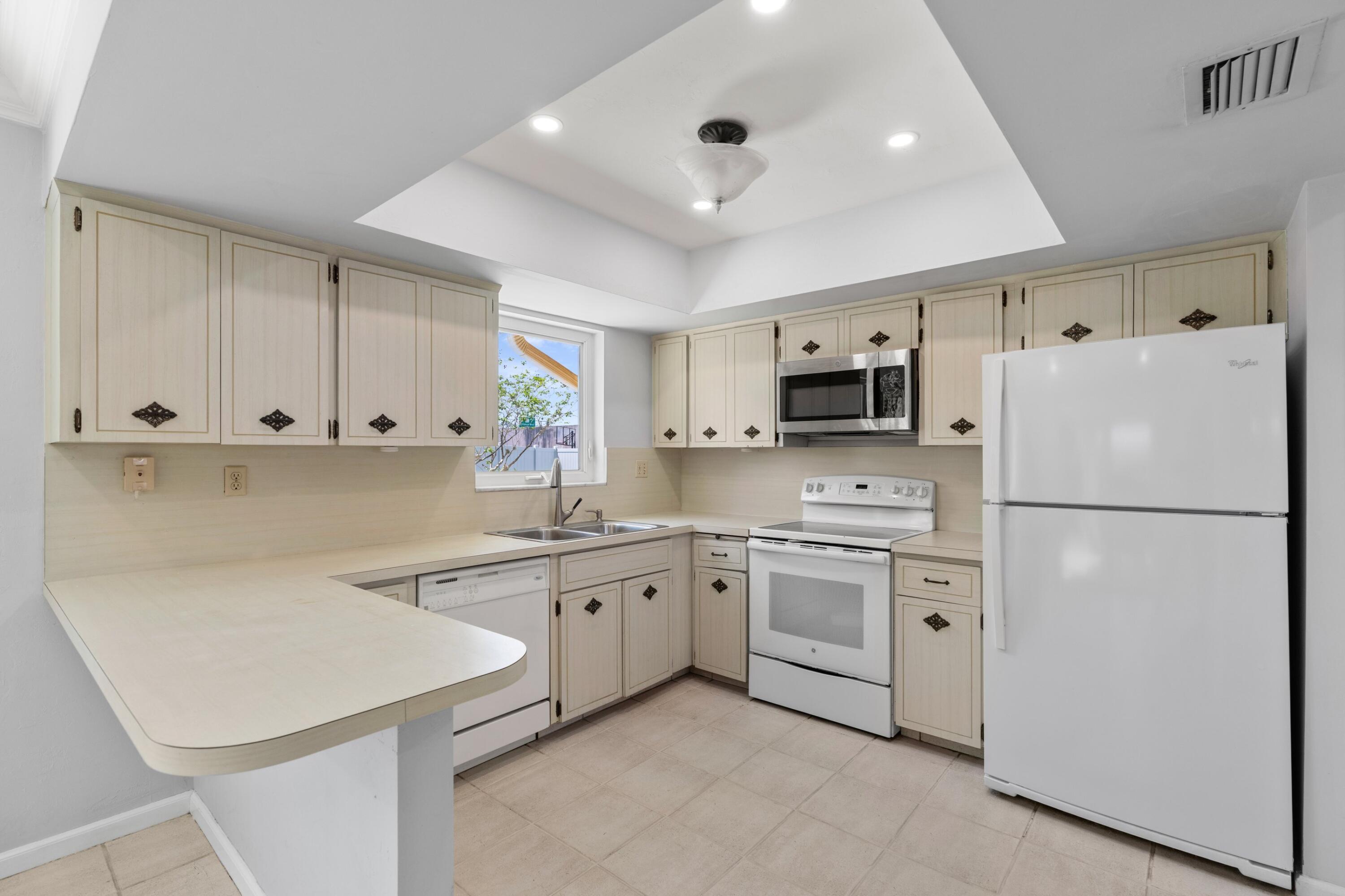 1570 SW 10th, Boca Raton FL 33486