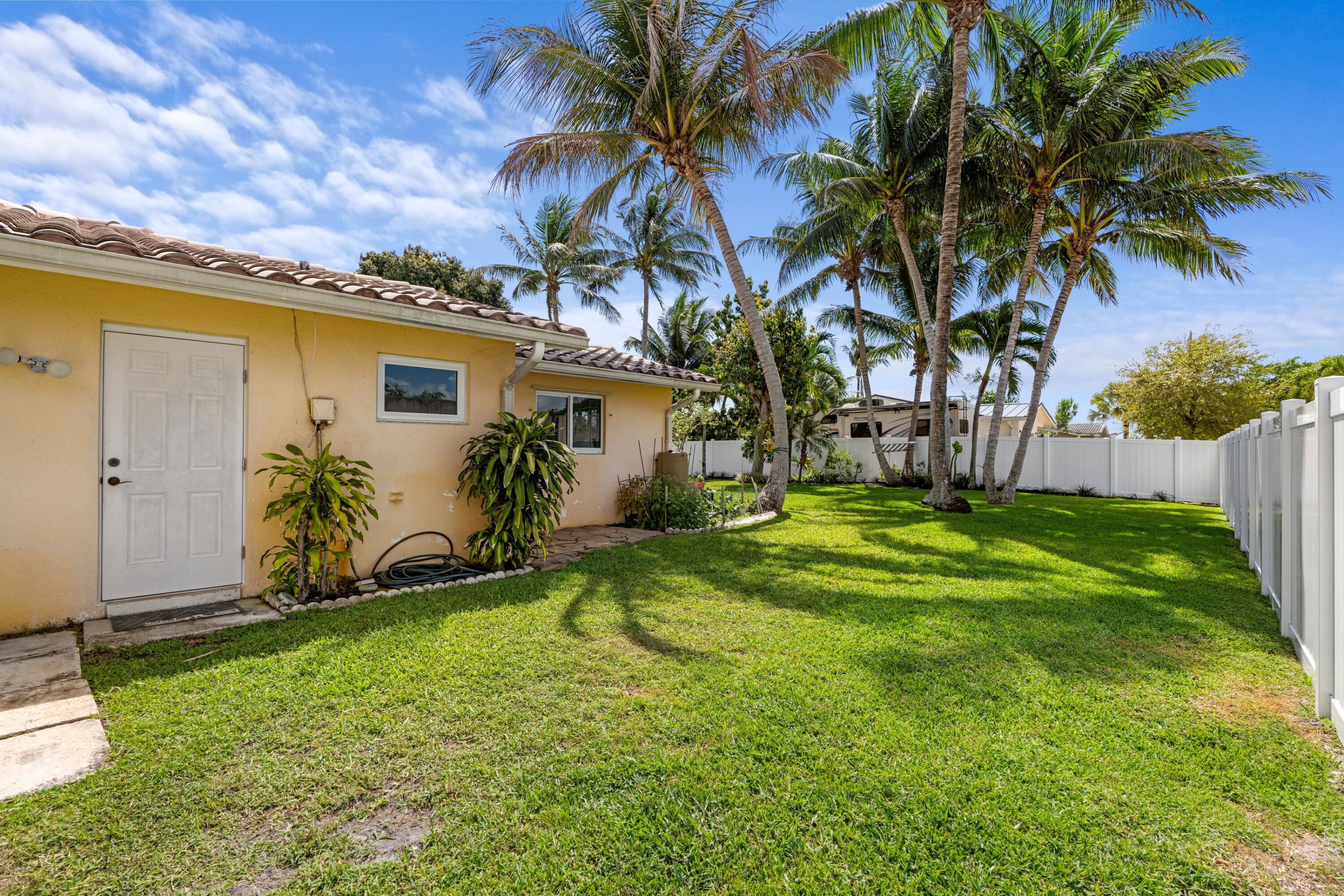 1570 SW 10th, Boca Raton FL 33486