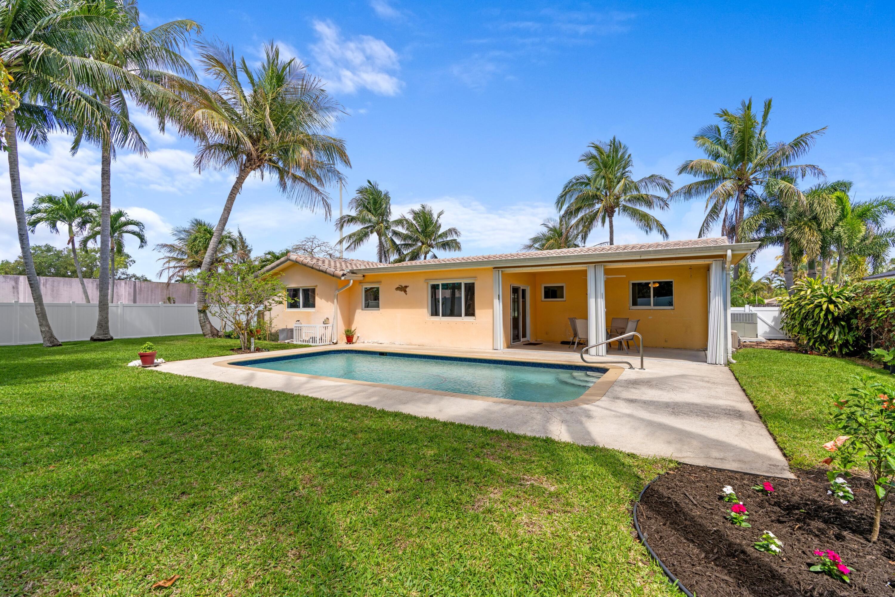 1570 SW 10th, Boca Raton FL 33486