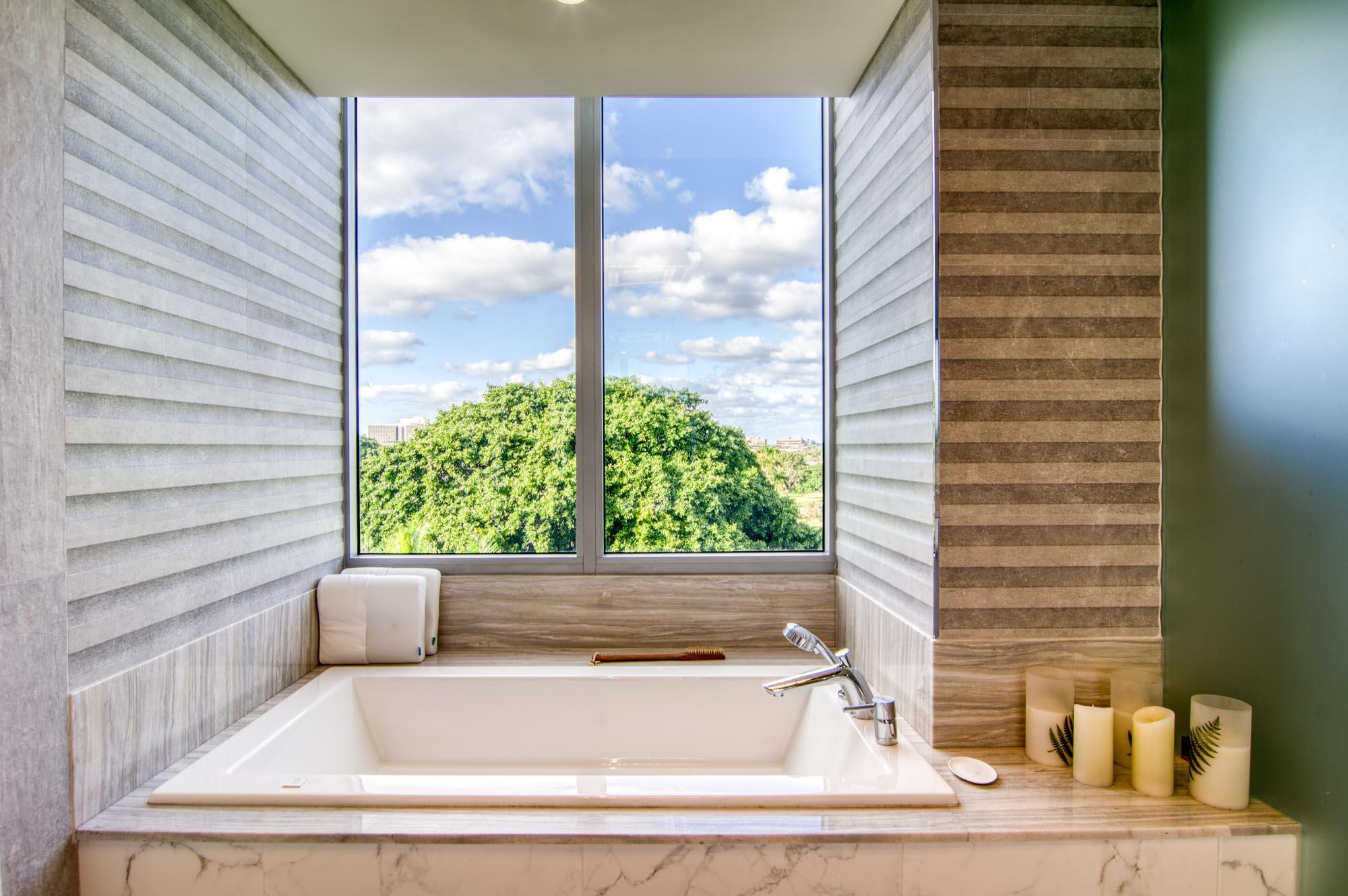 1 Water Club #601, North Palm Beach FL 33408