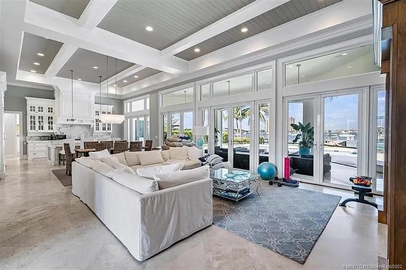 2941 Lake, Singer Island FL 33404