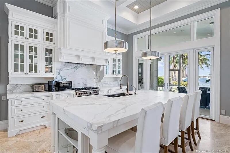 2941 Lake, Singer Island FL 33404