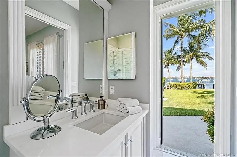 2941 Lake, Singer Island FL 33404