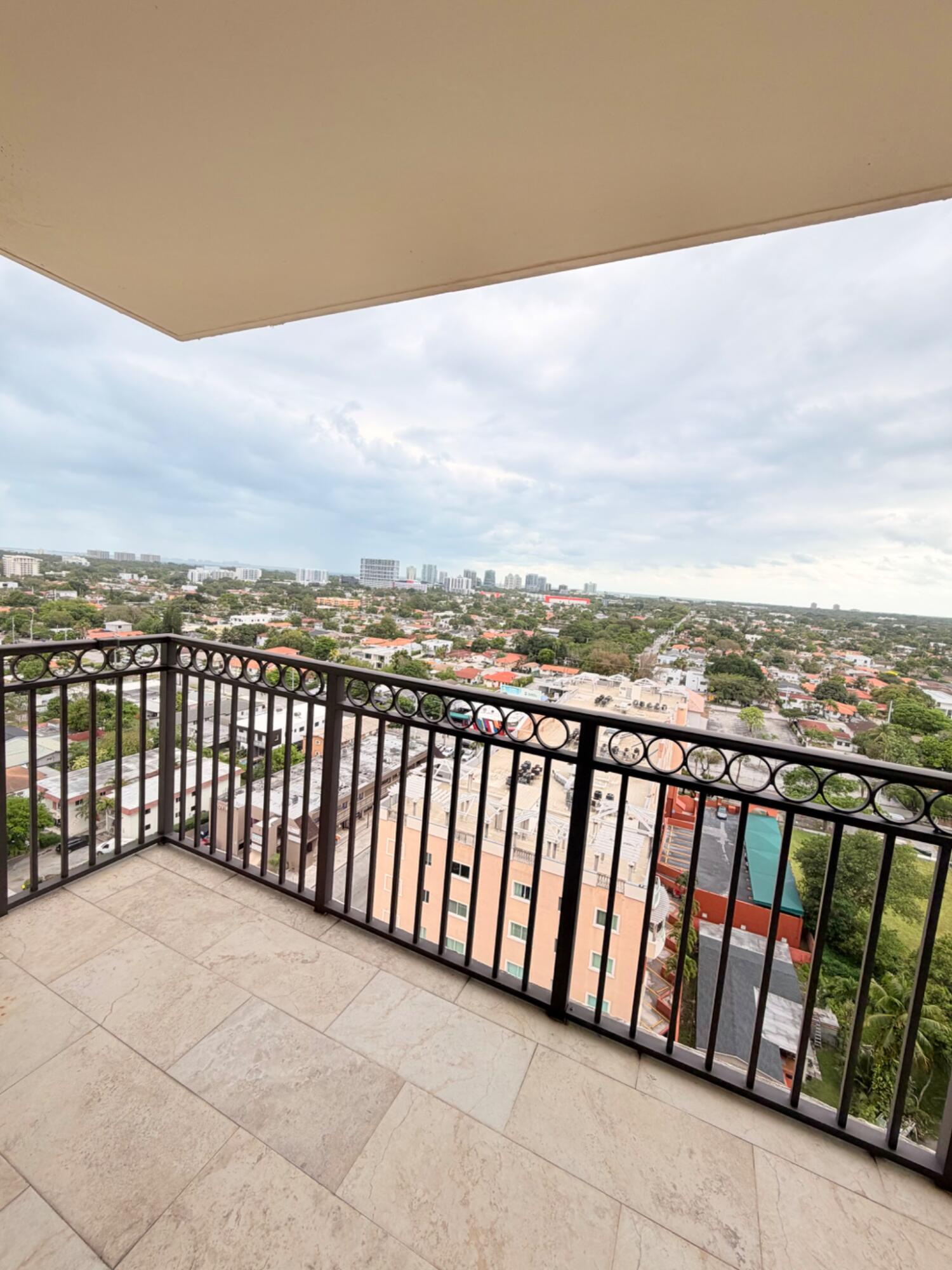 3232 Coral #1601, Miami FL 33145