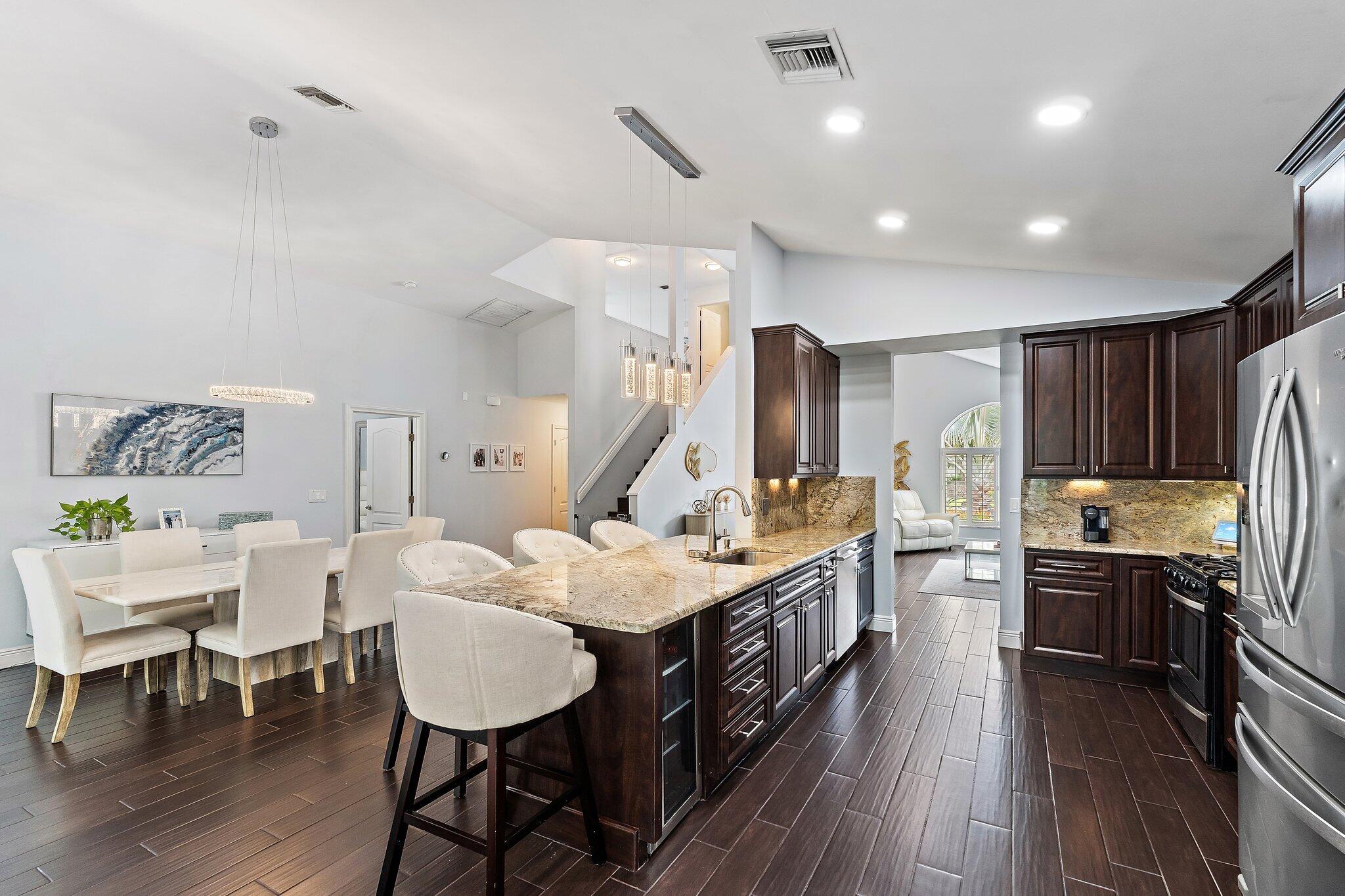 463 Woodview, Palm Beach Gardens FL 33418