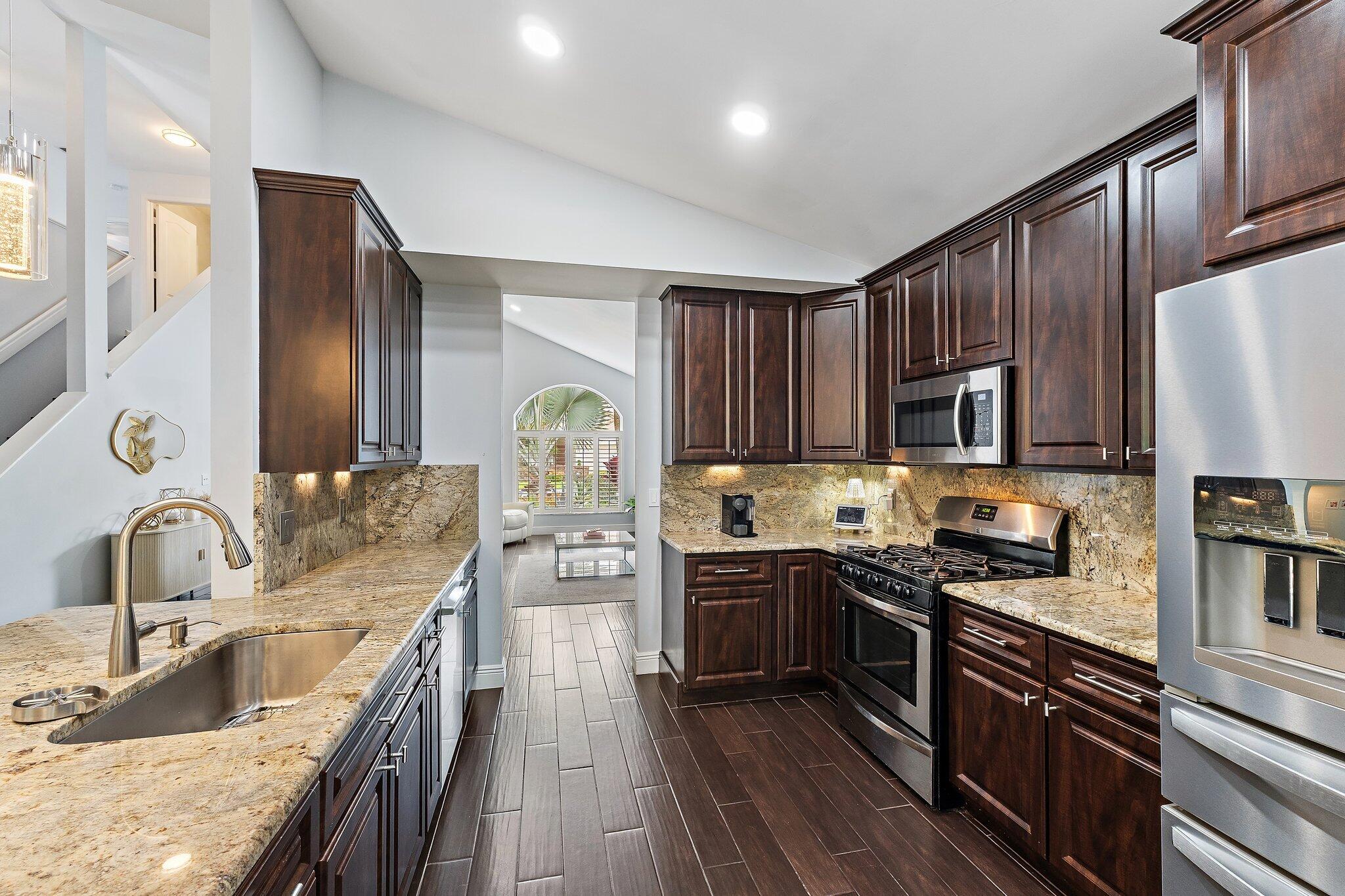 463 Woodview, Palm Beach Gardens FL 33418