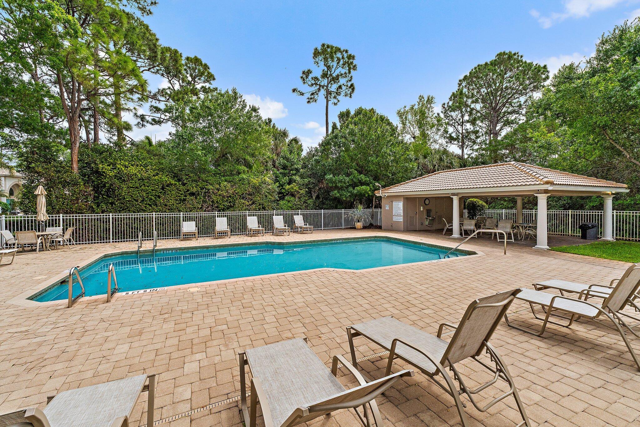 463 Woodview, Palm Beach Gardens FL 33418