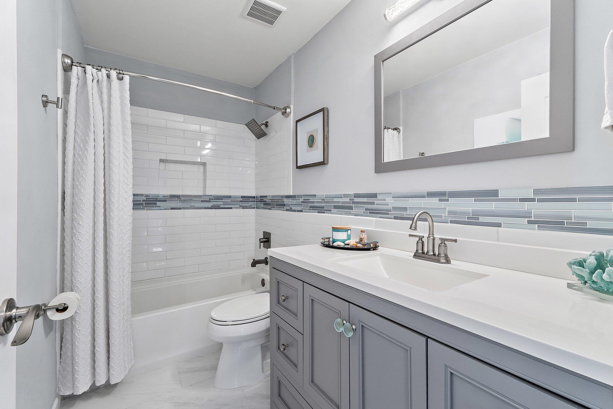 463 Woodview, Palm Beach Gardens FL 33418