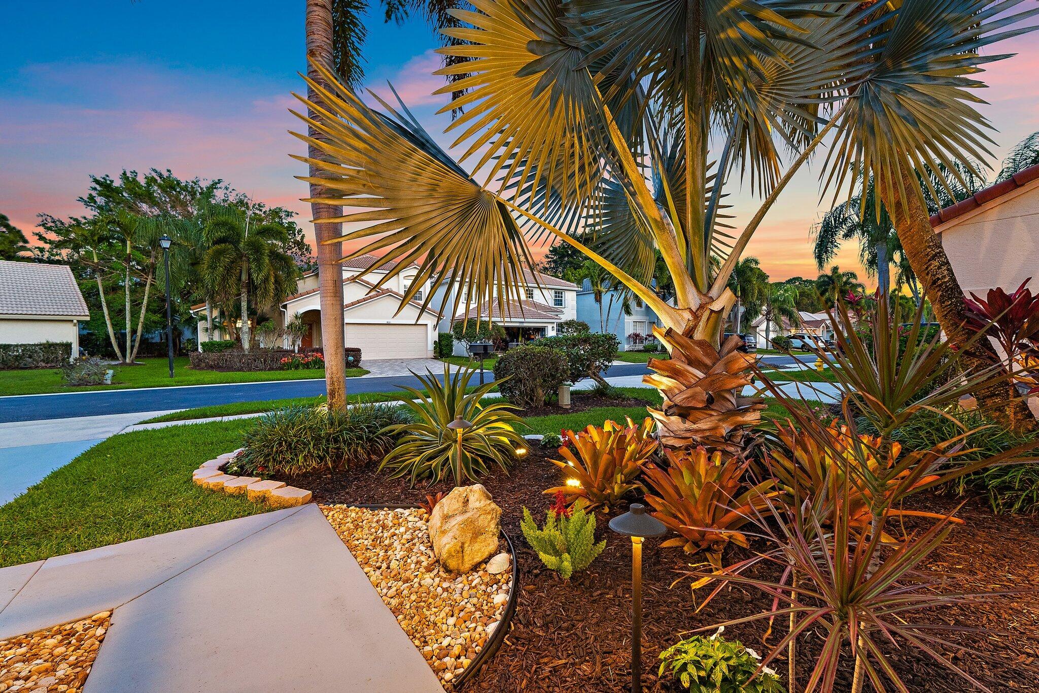 463 Woodview, Palm Beach Gardens FL 33418