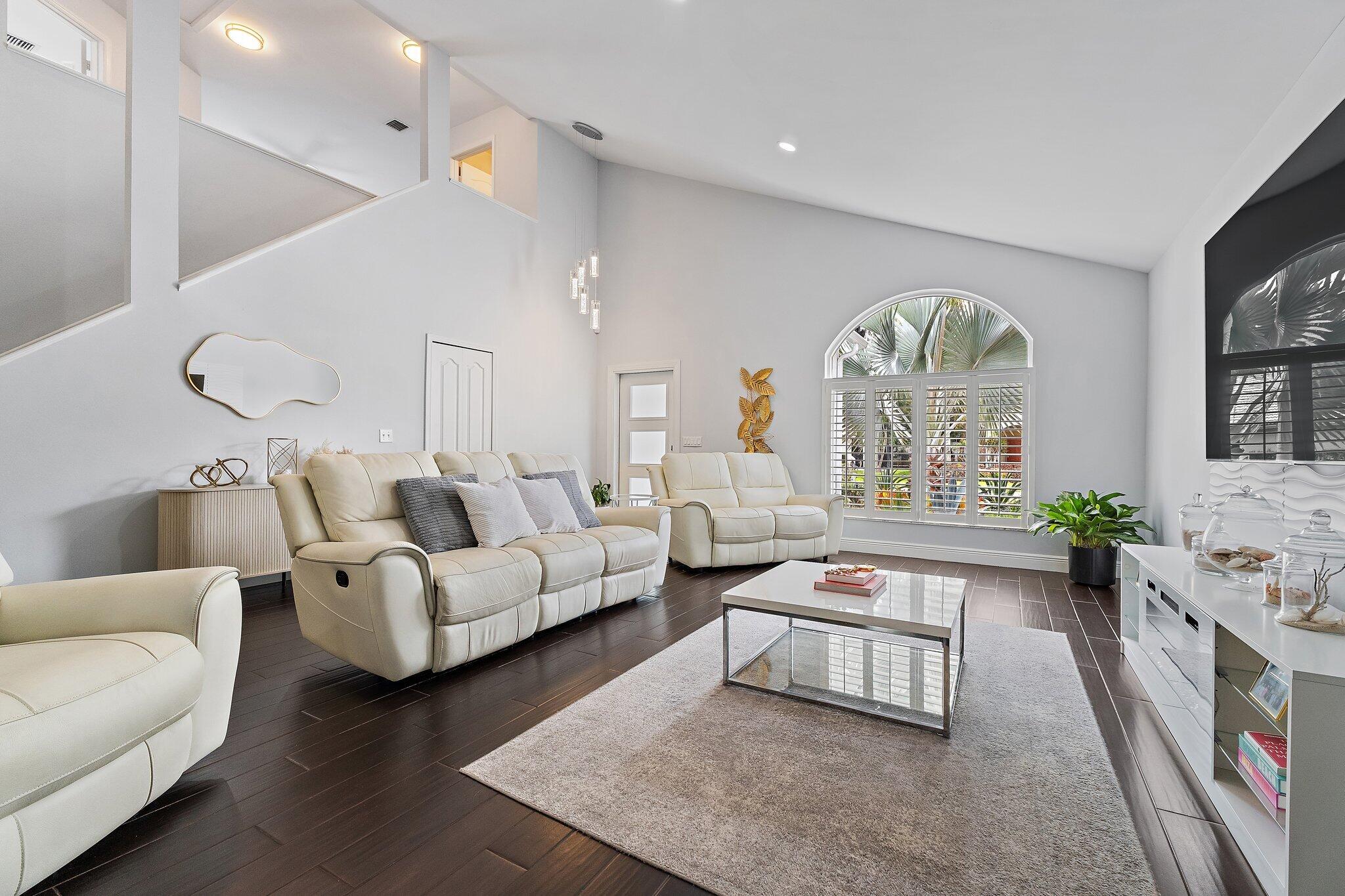 463 Woodview, Palm Beach Gardens FL 33418