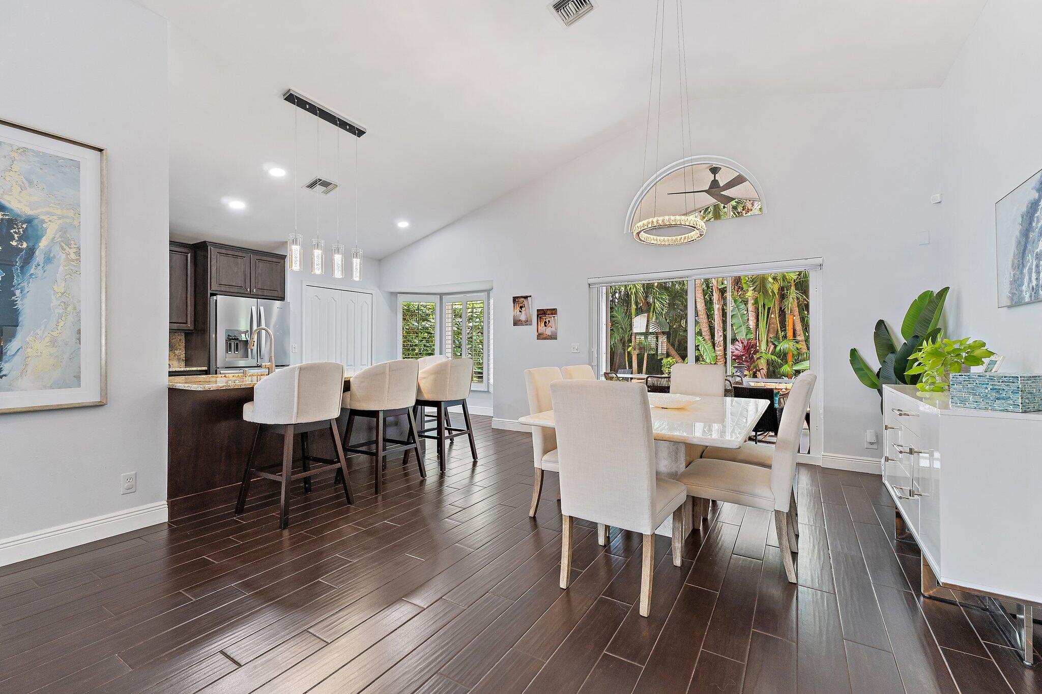 463 Woodview, Palm Beach Gardens FL 33418
