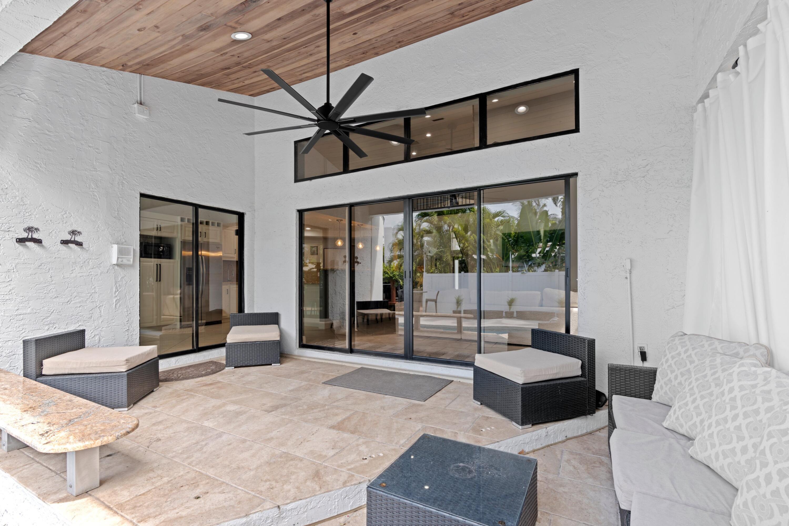 1050 Brooks, Delray Beach FL 33483