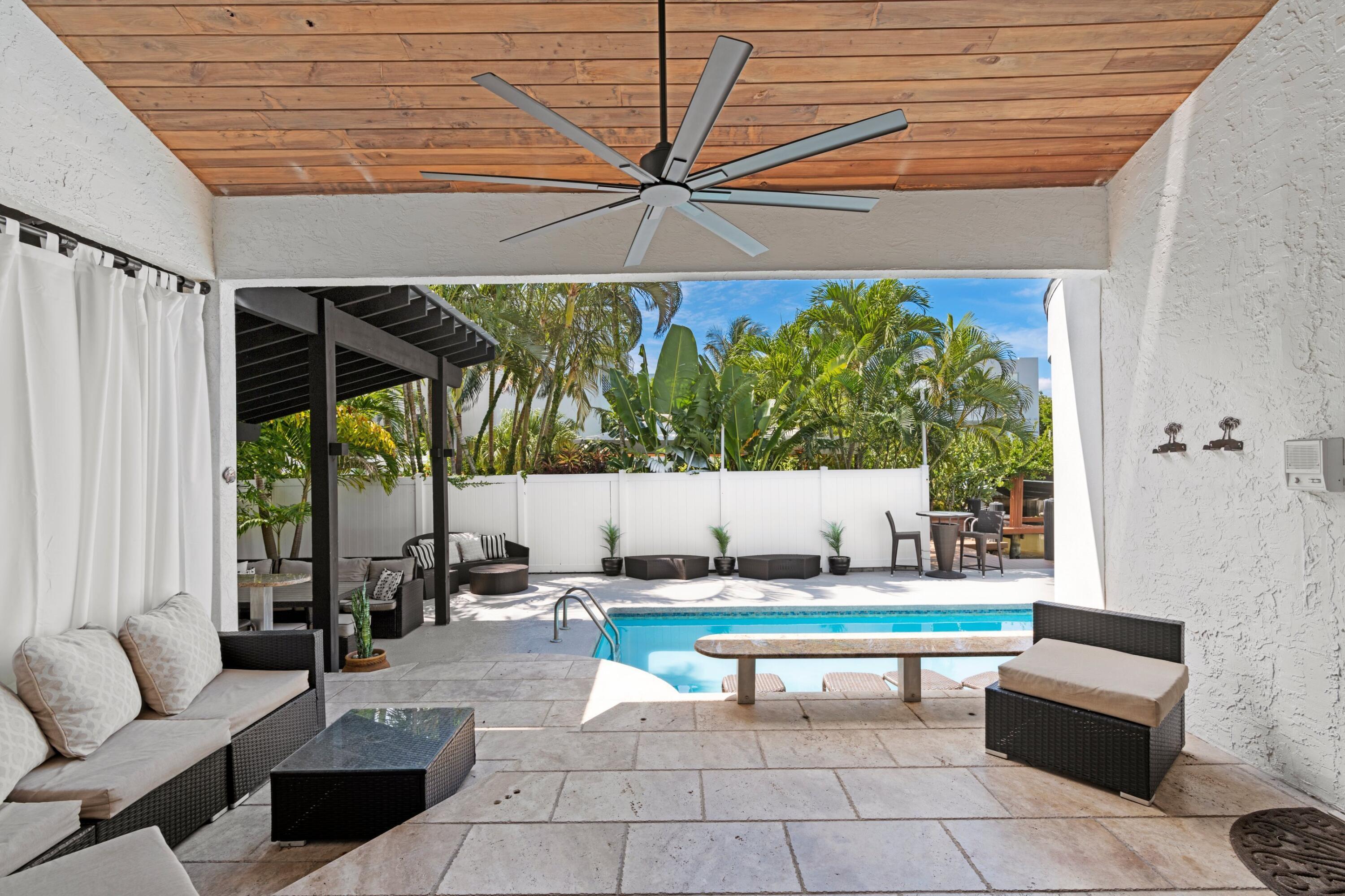 1050 Brooks, Delray Beach FL 33483