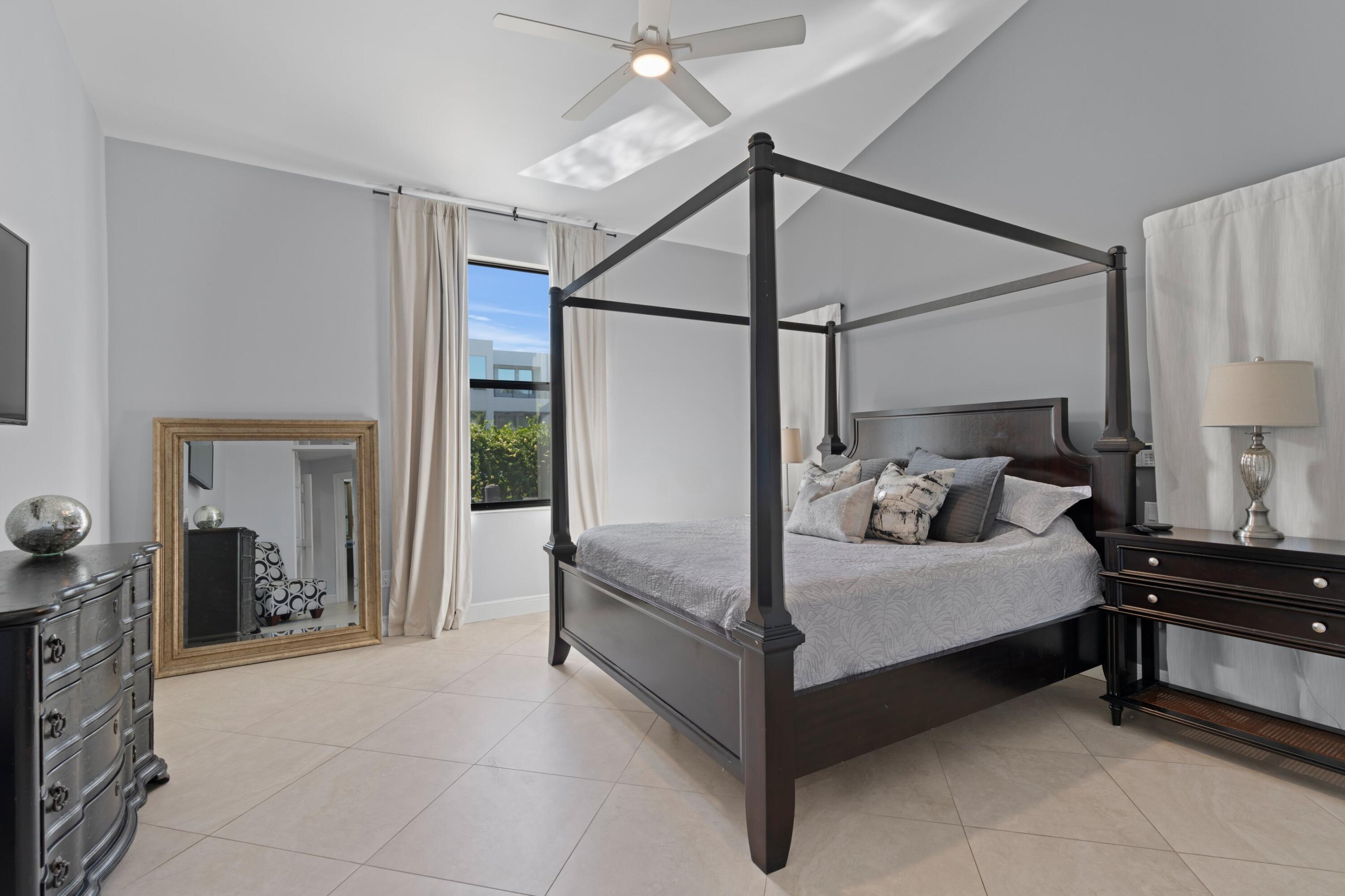 1050 Brooks, Delray Beach FL 33483