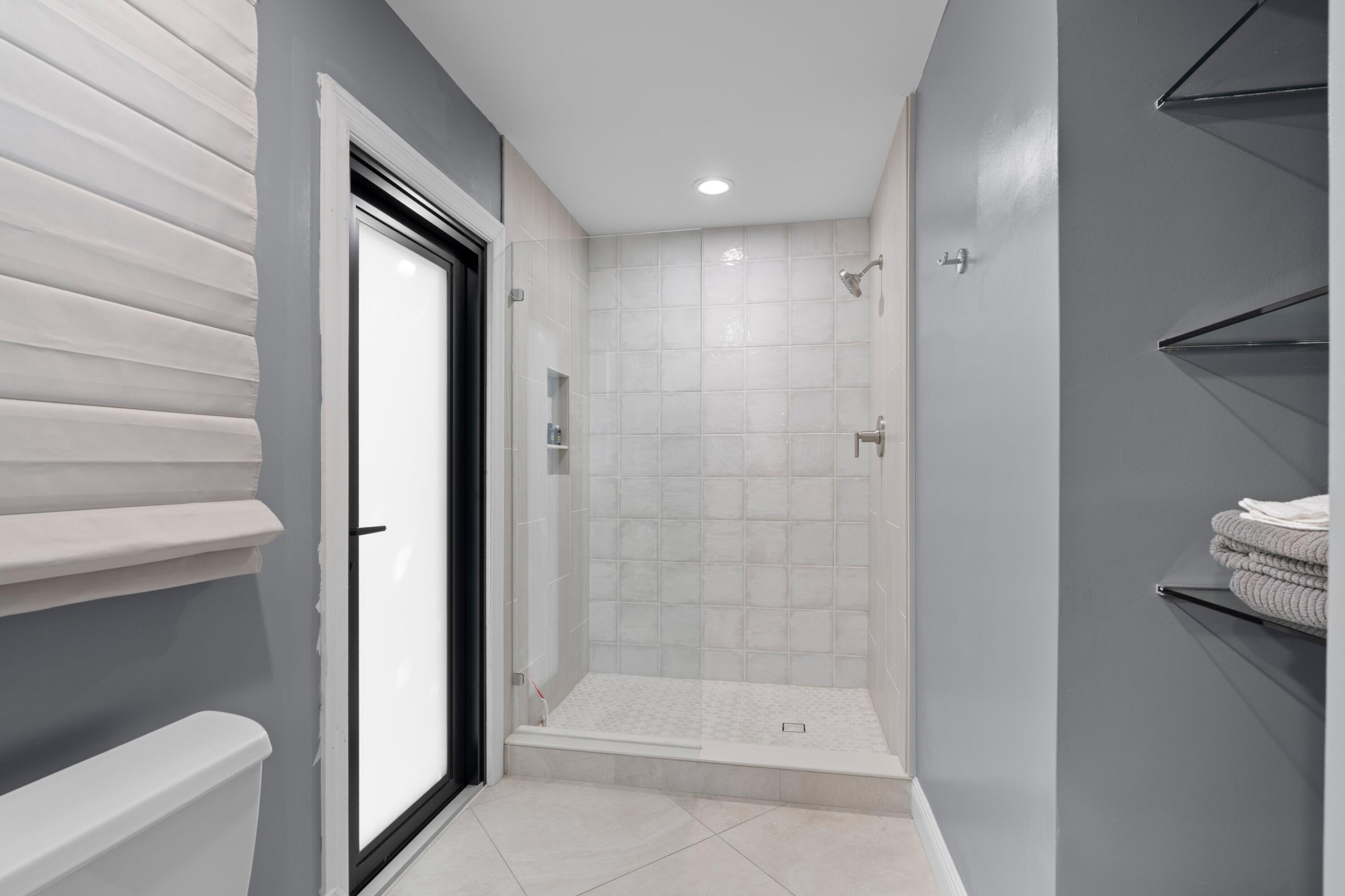 1050 Brooks, Delray Beach FL 33483