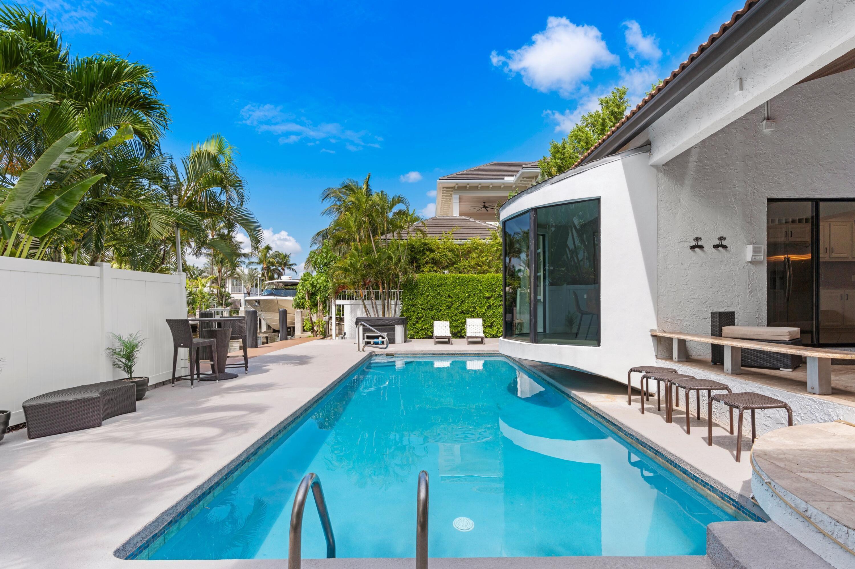 1050 Brooks, Delray Beach FL 33483