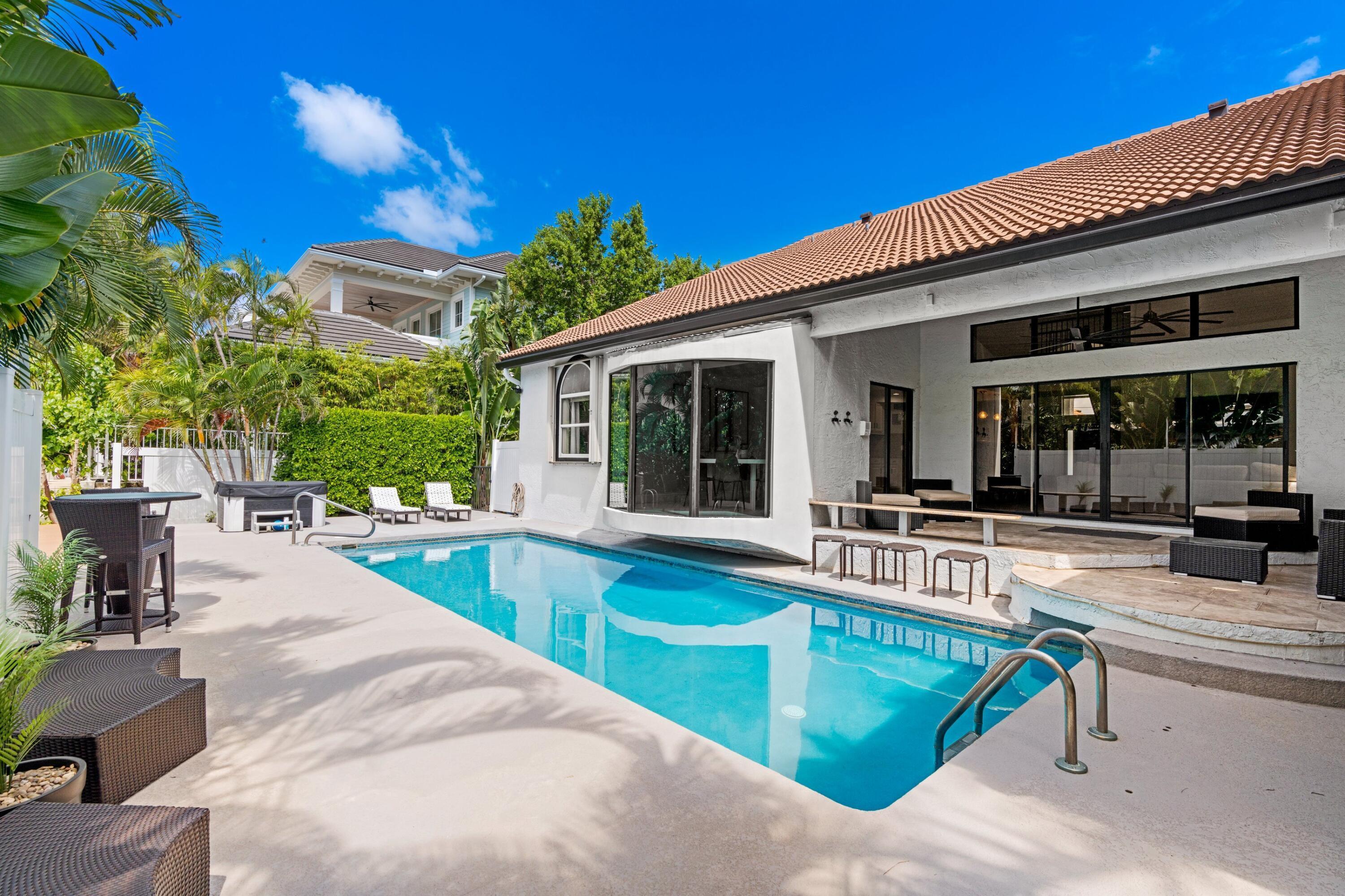 1050 Brooks, Delray Beach FL 33483