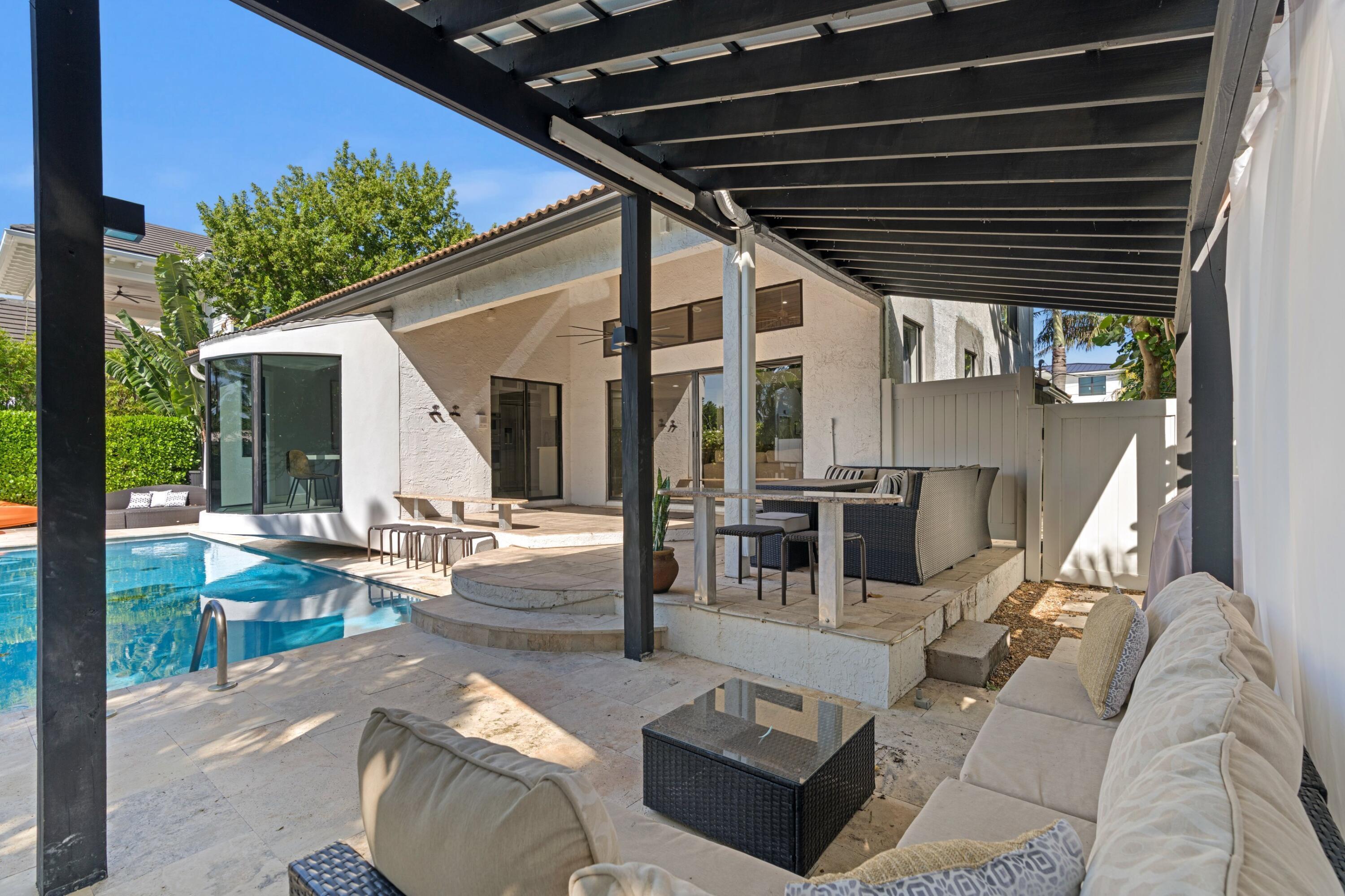 1050 Brooks, Delray Beach FL 33483