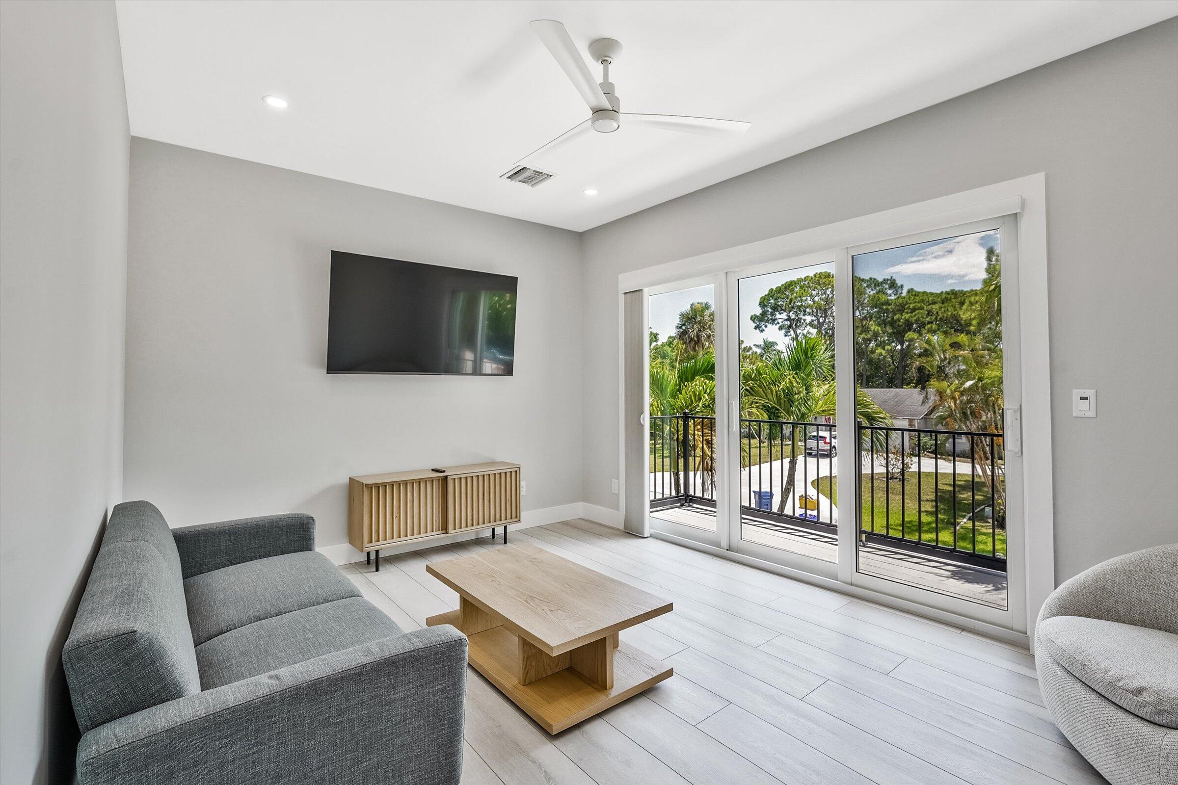 425 Hugh, Jupiter FL 33458