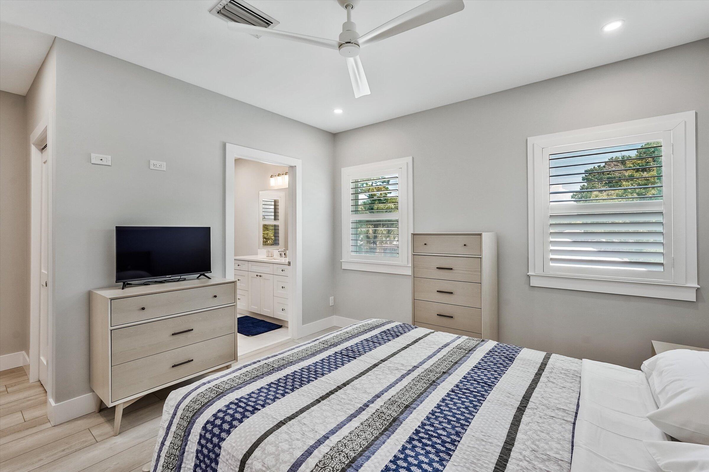 425 Hugh, Jupiter FL 33458